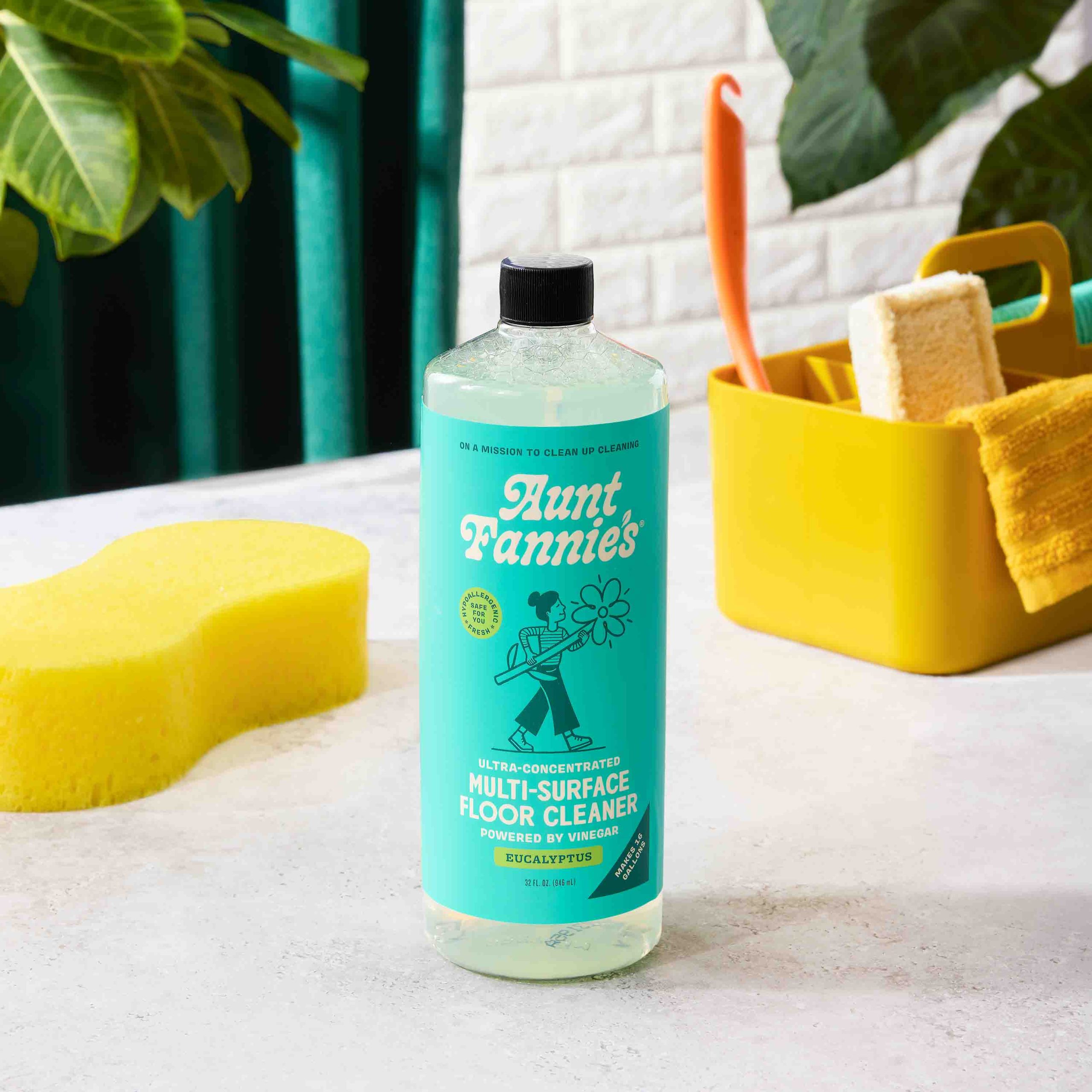 AF_FloorCleaner_Eucalyptus_Lifestyle1-1.jpg