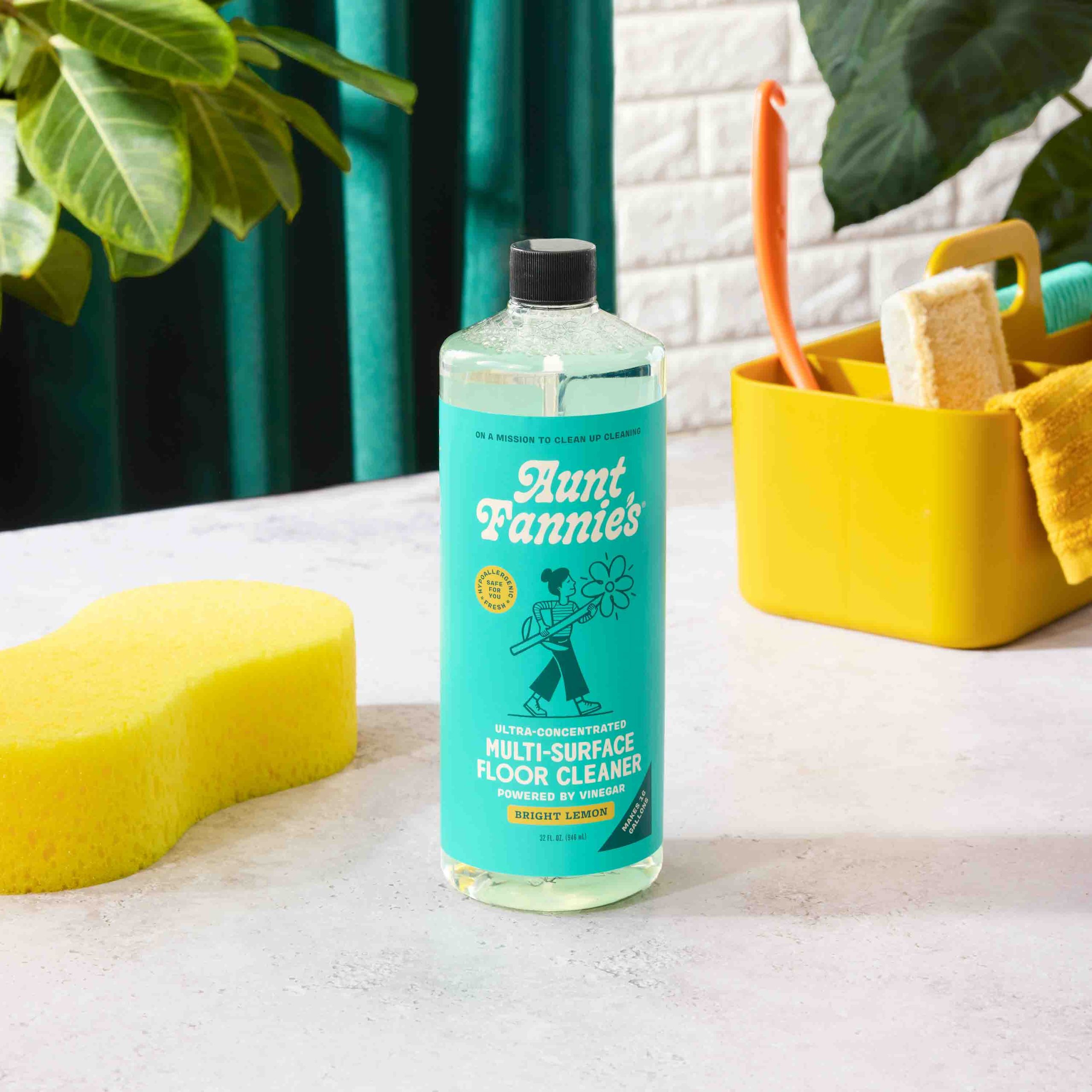 AF_FloorCleaner_Lemon_Lifestyle1-1.jpg