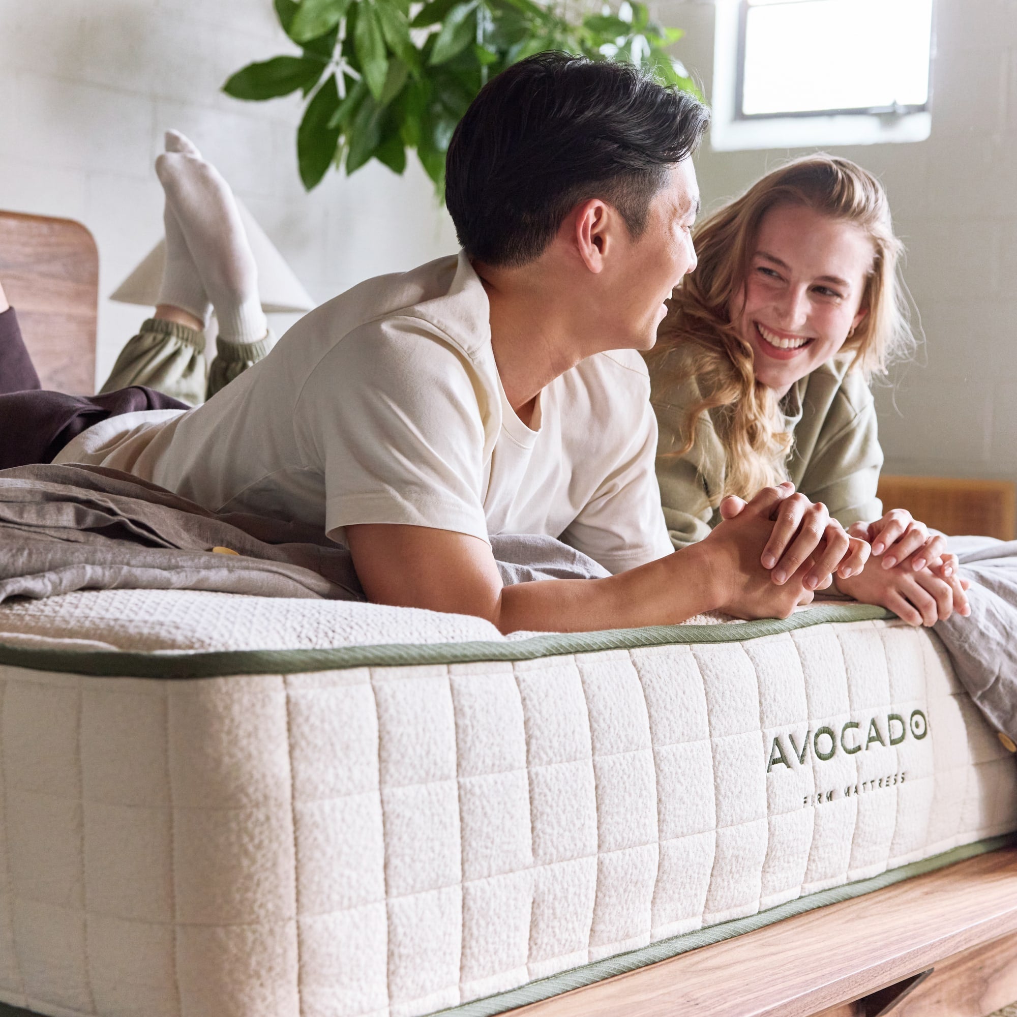 Avocado_Green_Mattress_Tight-Top_0438_7d5eb747-cc12-4263-9347-136814b8ad01.jpg