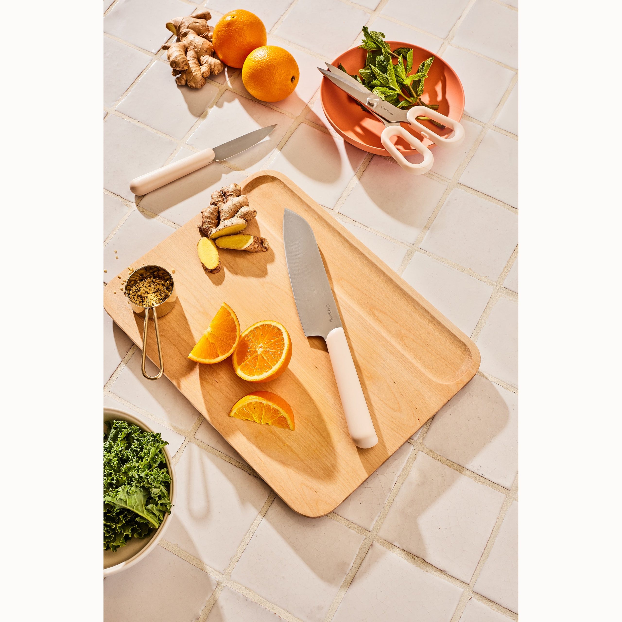 Caraway_5PKnifeSet_Cream_Lifestyle1.jpg