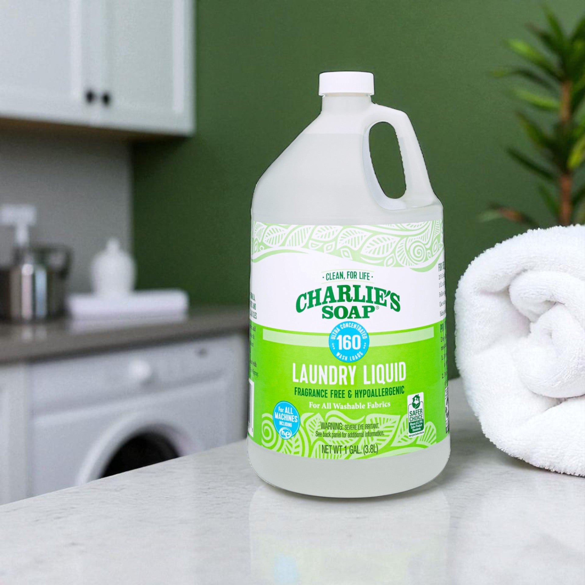 CharliesSoap_LaundryLiquid_1Gallon_Lifestyle.jpg