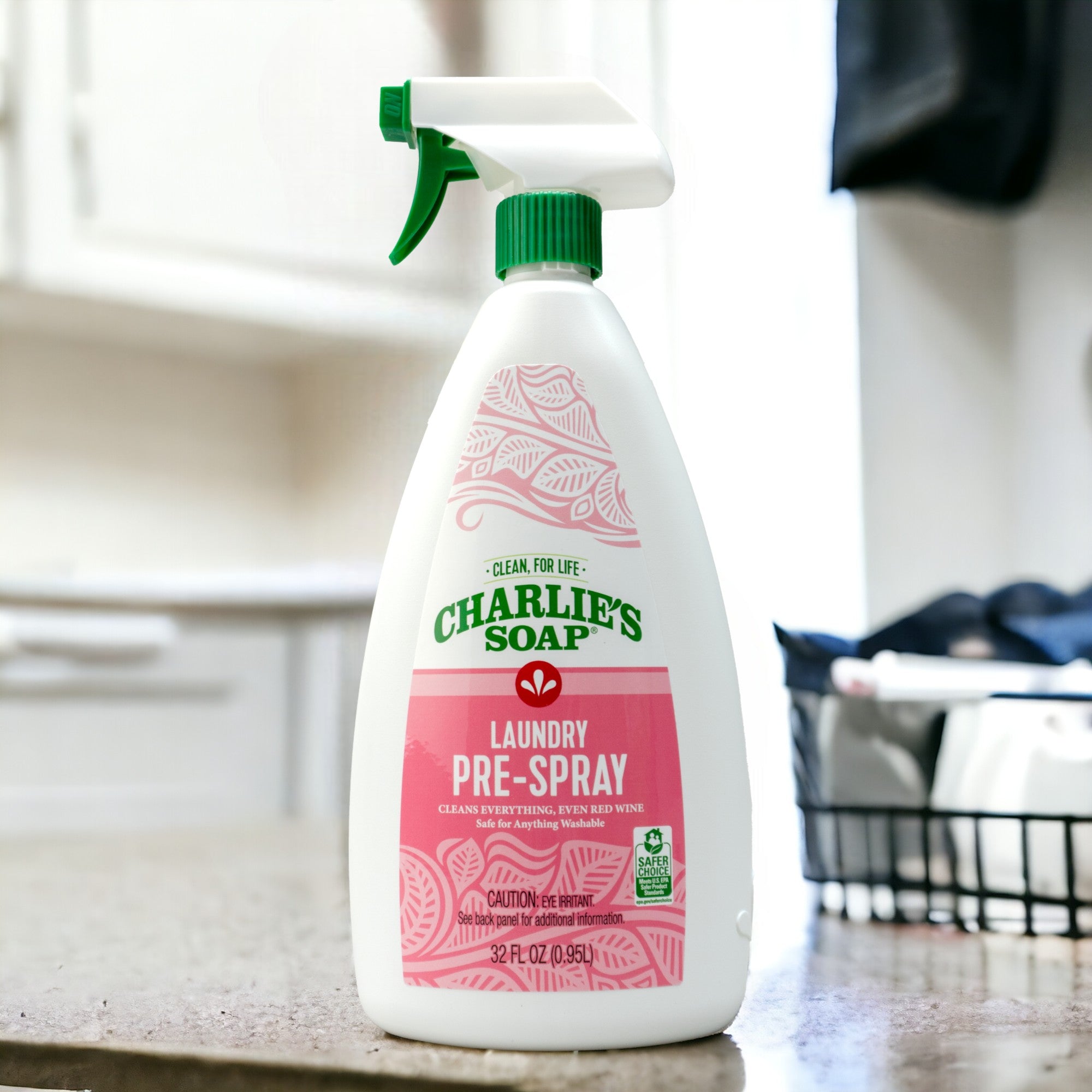 CharliesSoap_Laundry_Pre_Spray_Lifestyle.jpg