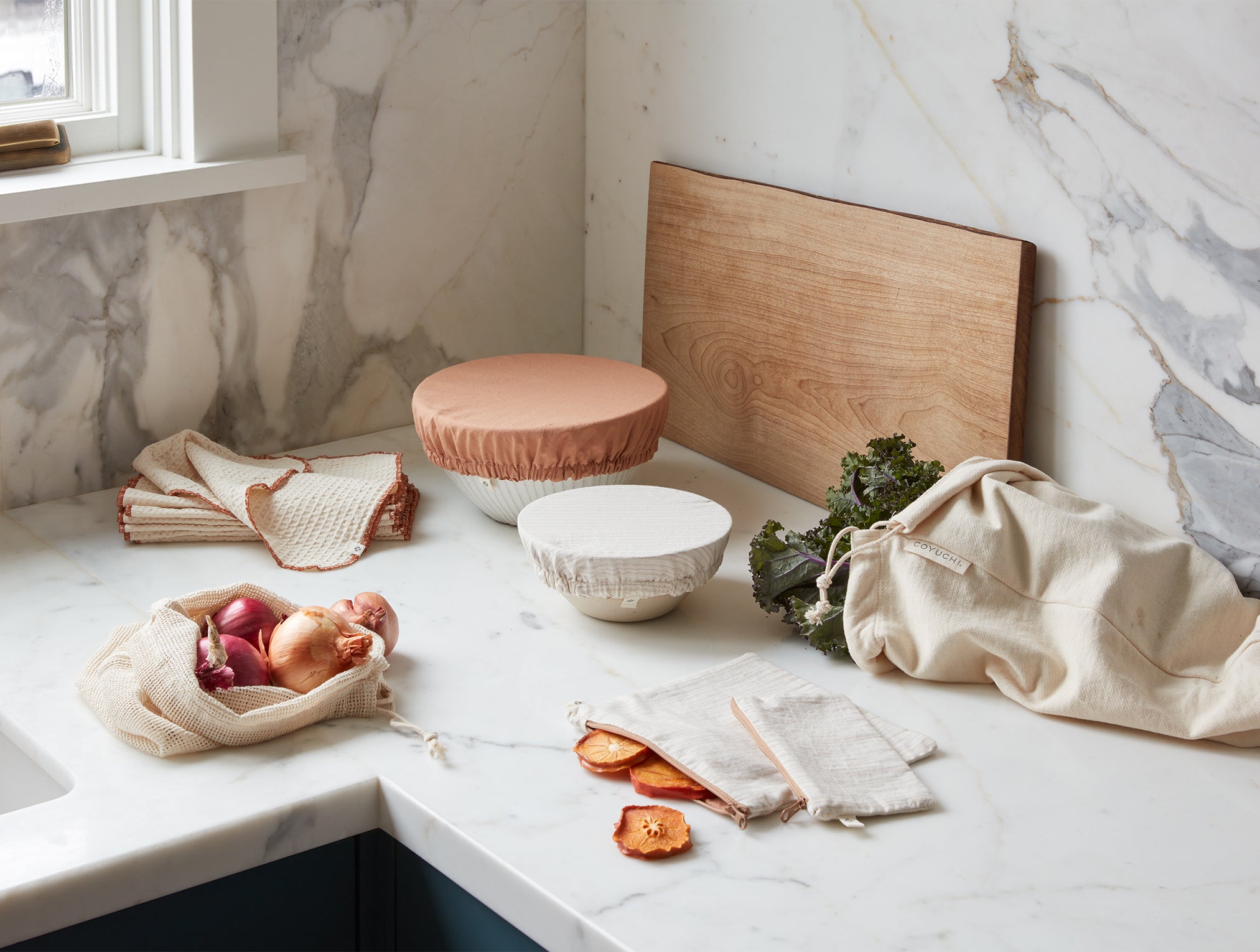 CoyuchiConserveOrganicProduceBags_Undyed_lifestyle2.jpg