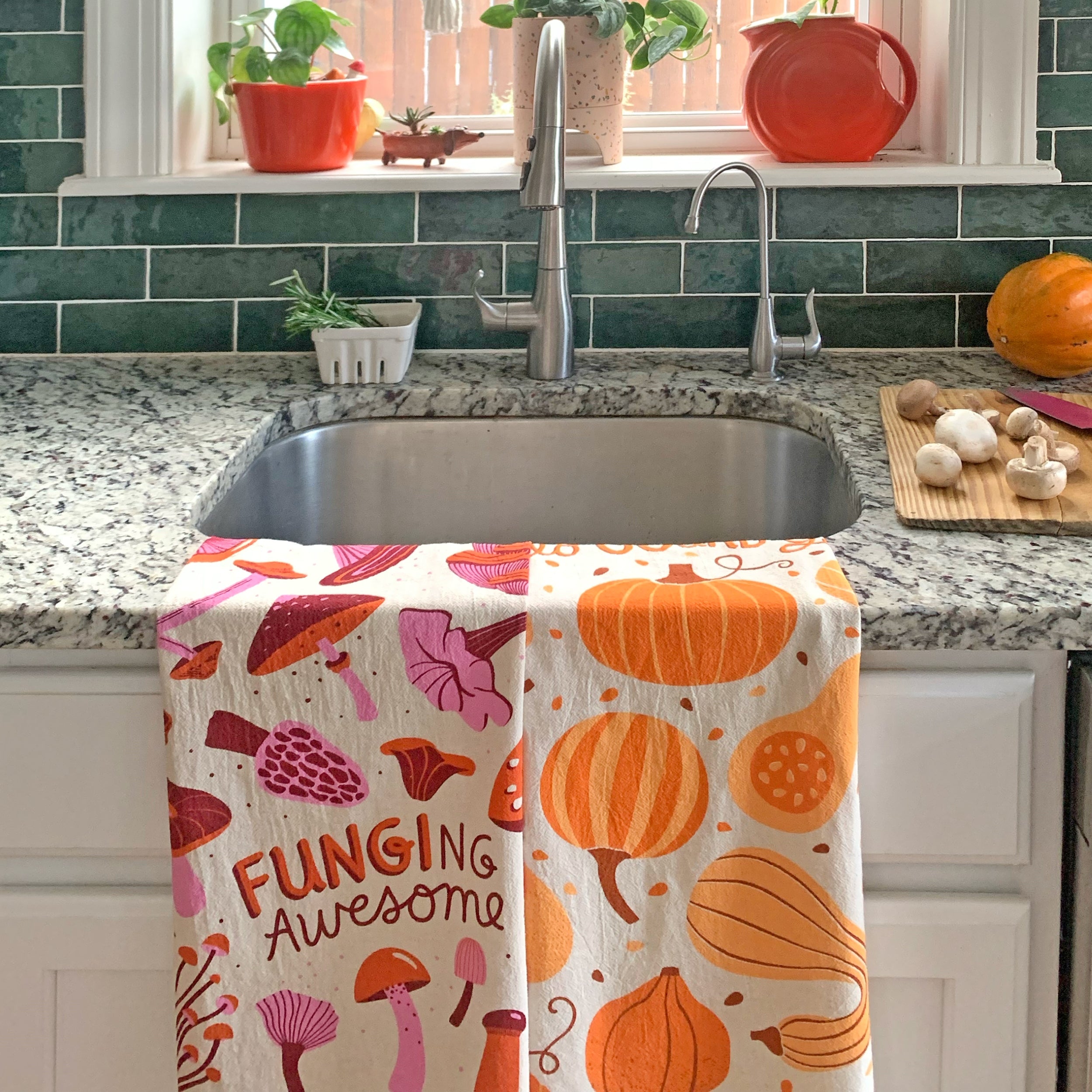 DishTowelSet2_FallFeast_lifestyle1.jpg