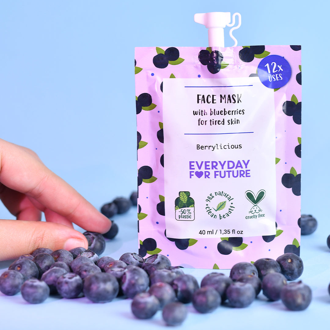 EFF_FaceMask_Blueberry_Lifestyle3.jpg