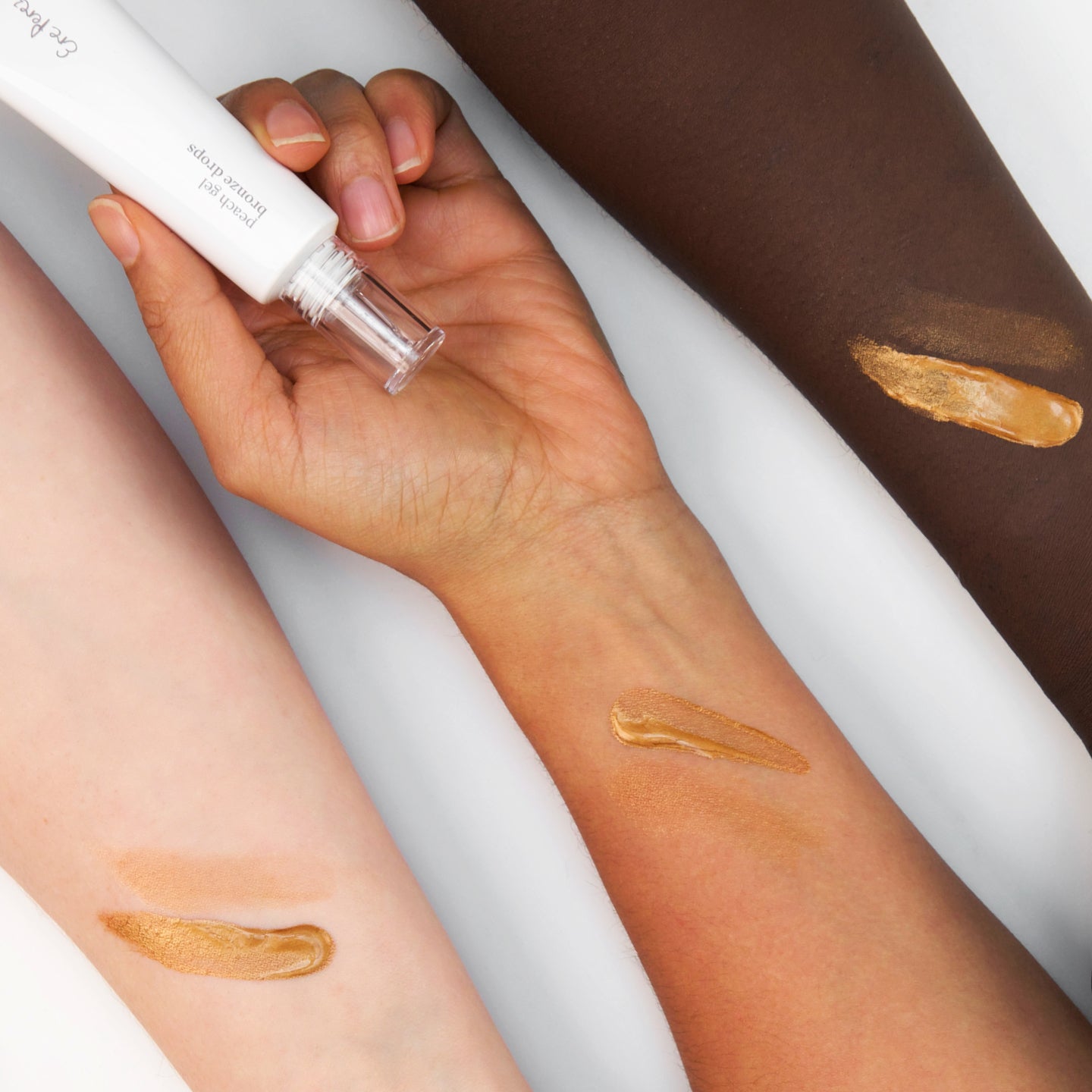 ErePerez-PeachGelBronzeDrops-1080x1080-WEB6.jpg