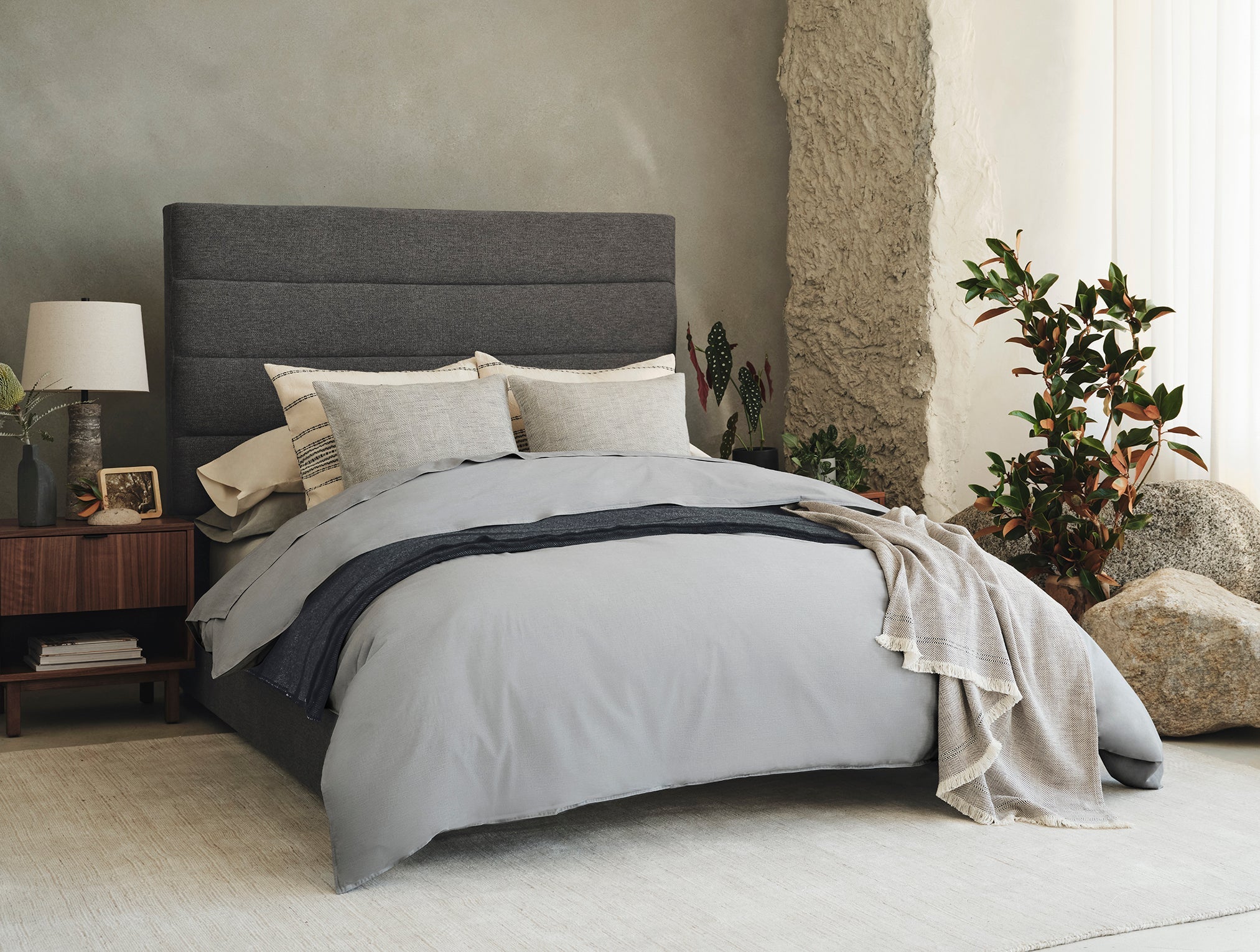 FA25_EEcom_CrinkledPercaleBed_GraphiteChambray_A_054_af785d62-7198-4709-9b01-64963aa43edb.jpg