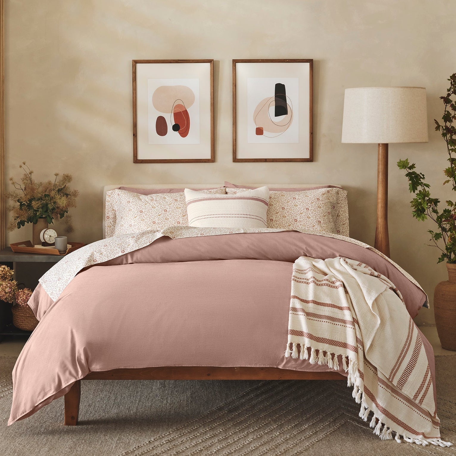 FA25_EEcom_PrintPercaleBed_PralineMeadow_A_066.jpg