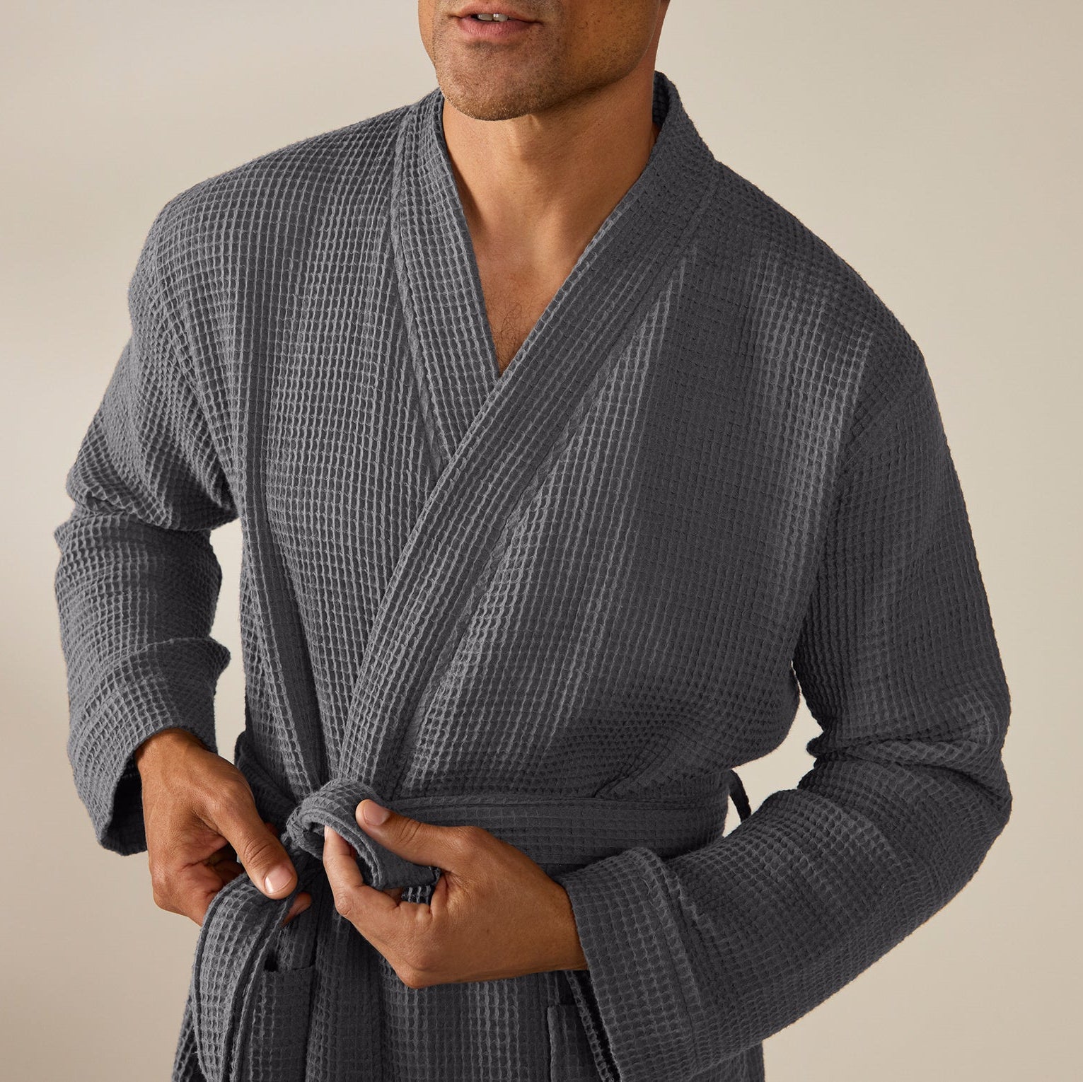 FA25_UnisexOrganicWaffle_Robe_Shadow_M_1458.jpg
