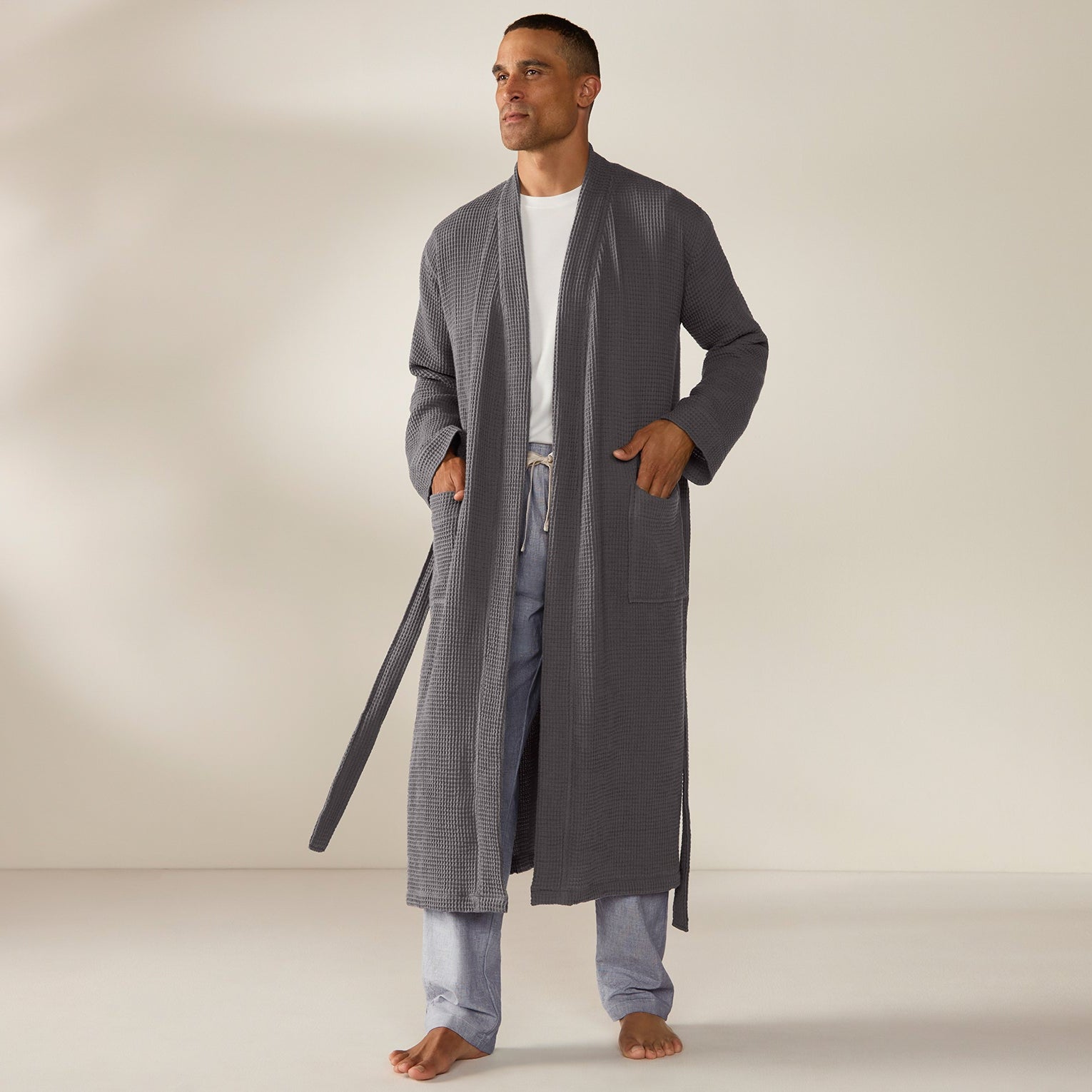 FA25_UnisexOrganicWaffle_Robe_Shadow_M_3029.jpg