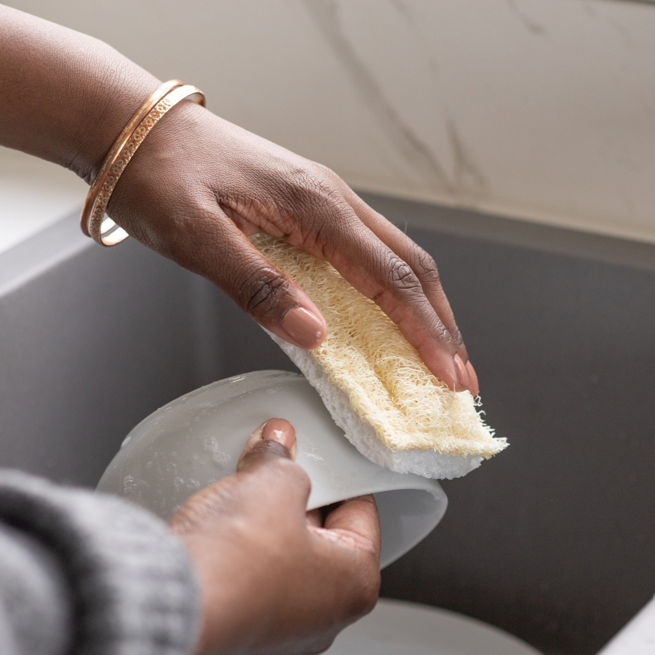 FC25215DLoofahScrubberSponge2pk_LS4.jpg