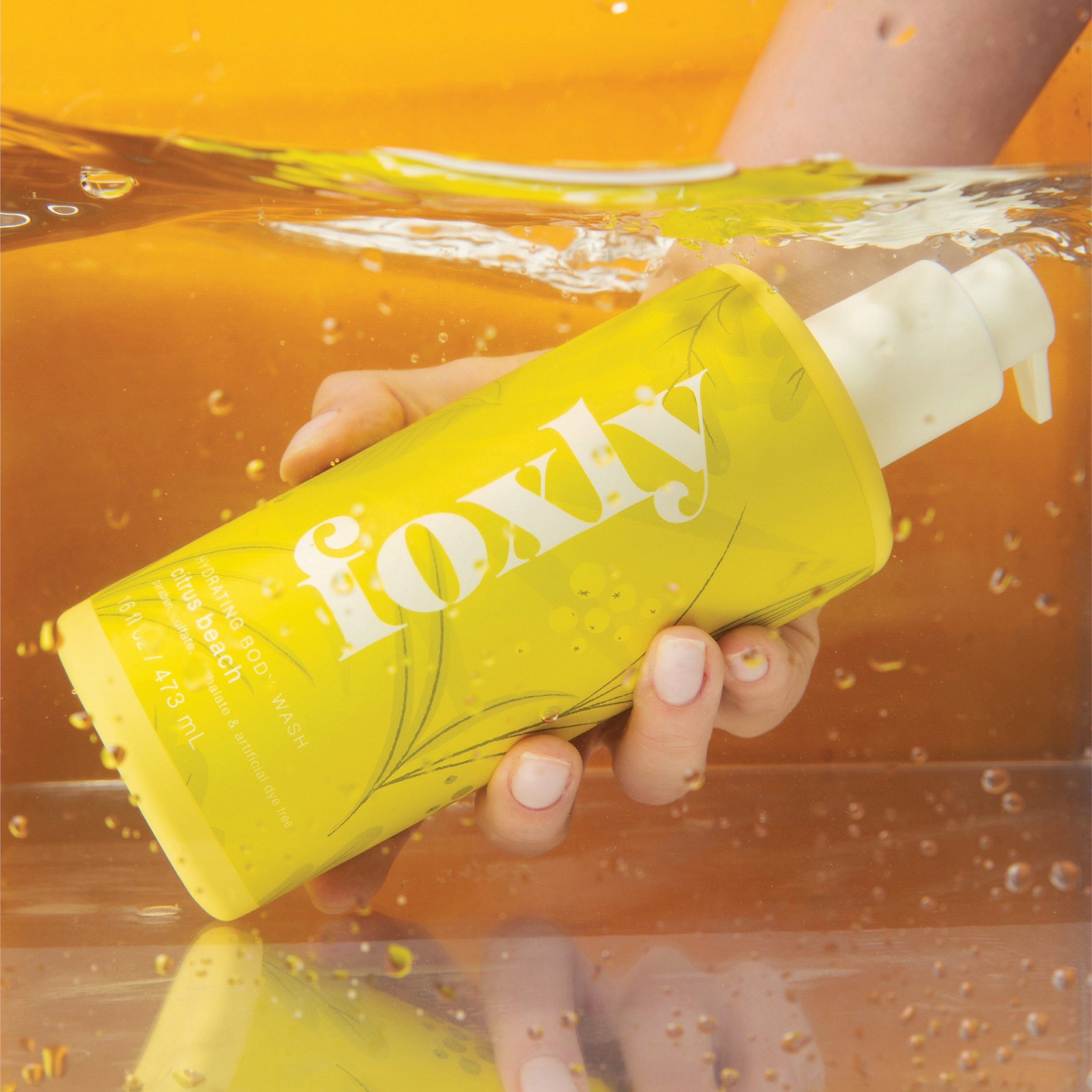 Foxly_BodyWash_CitrusBeach_Lifestyle.jpg