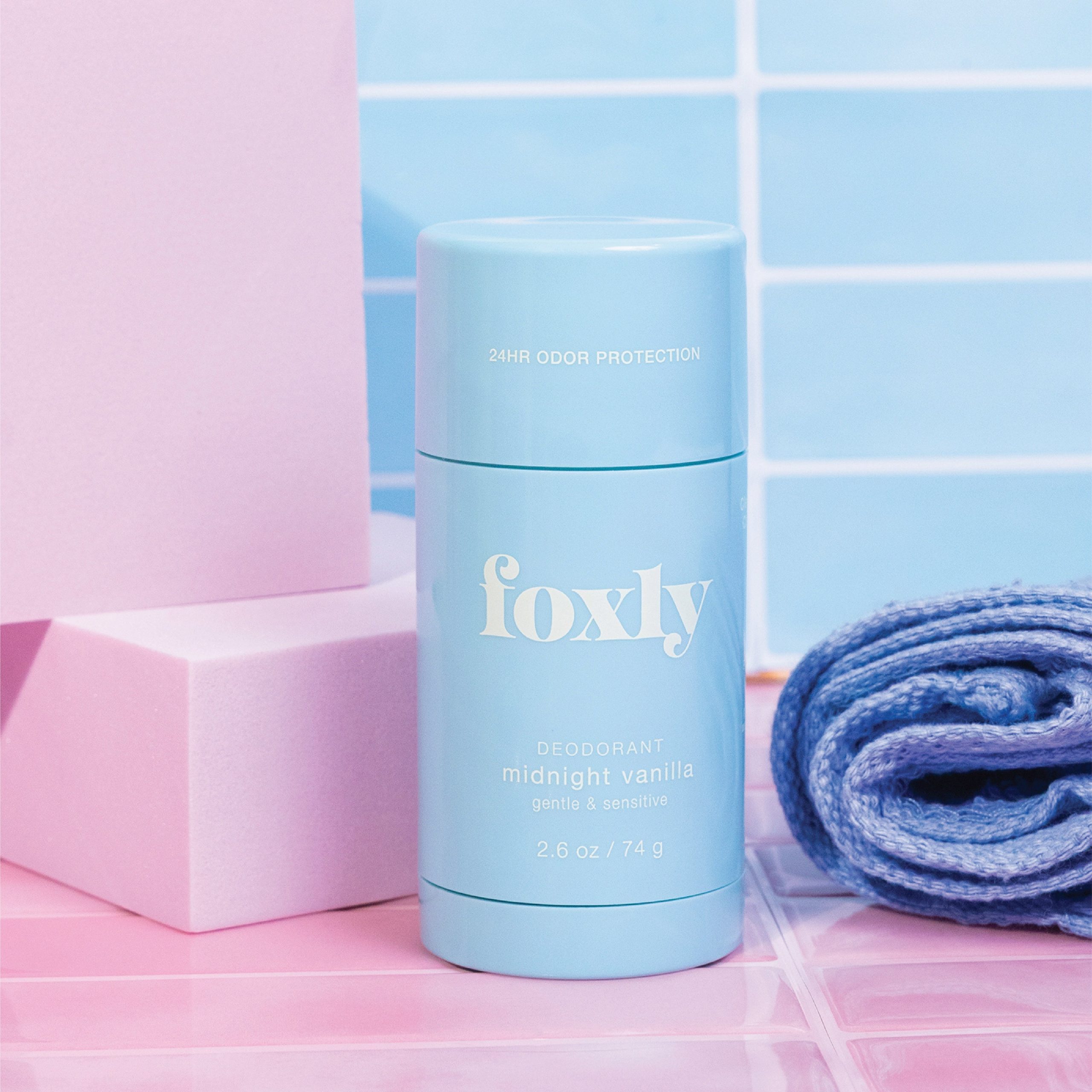 Foxly_Deodorant_MidnightVanilla_Lifestyle.jpg