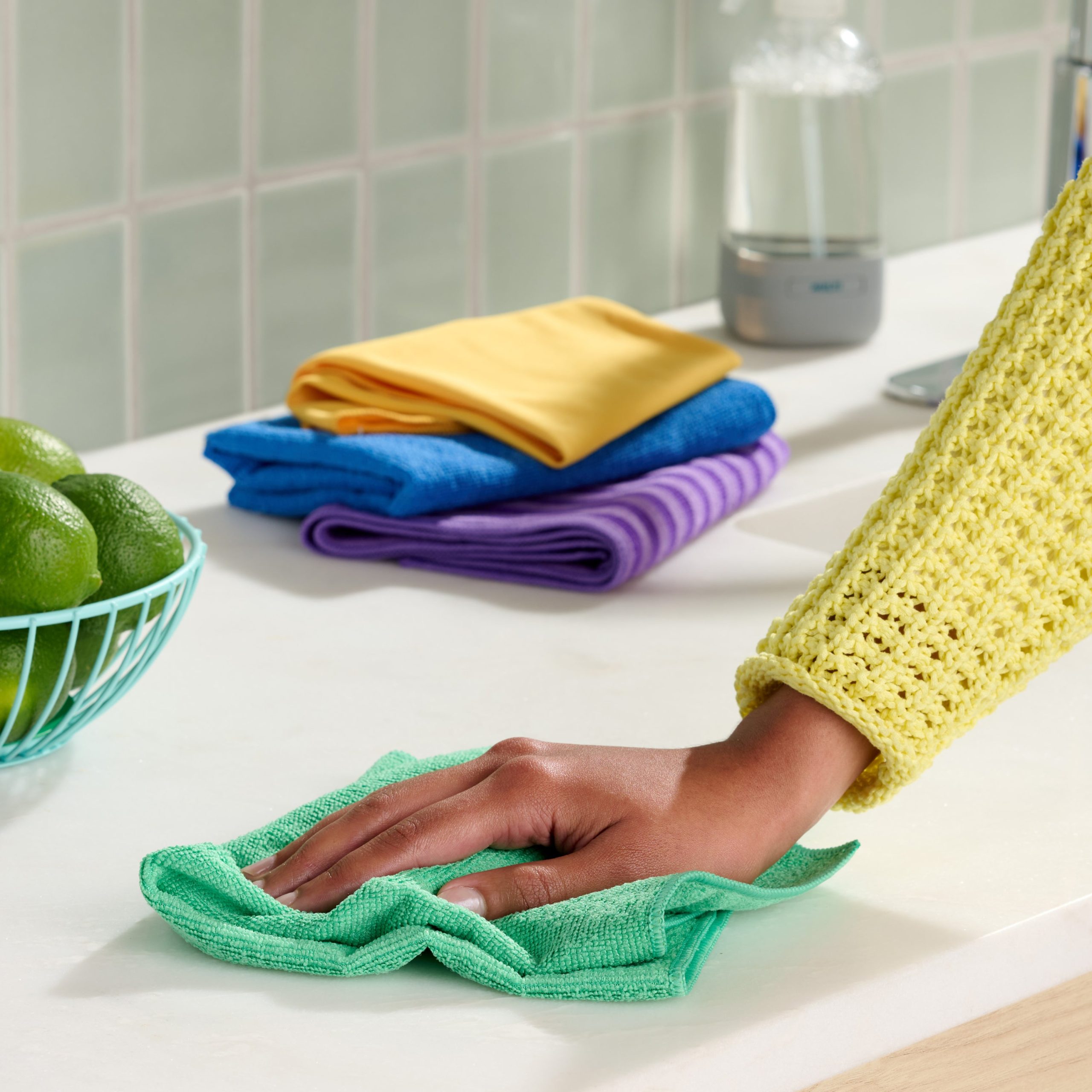 GroveCo.2025_Assorted_Cleaning_Cloths_4pk_PDP02_In-Use.jpg
