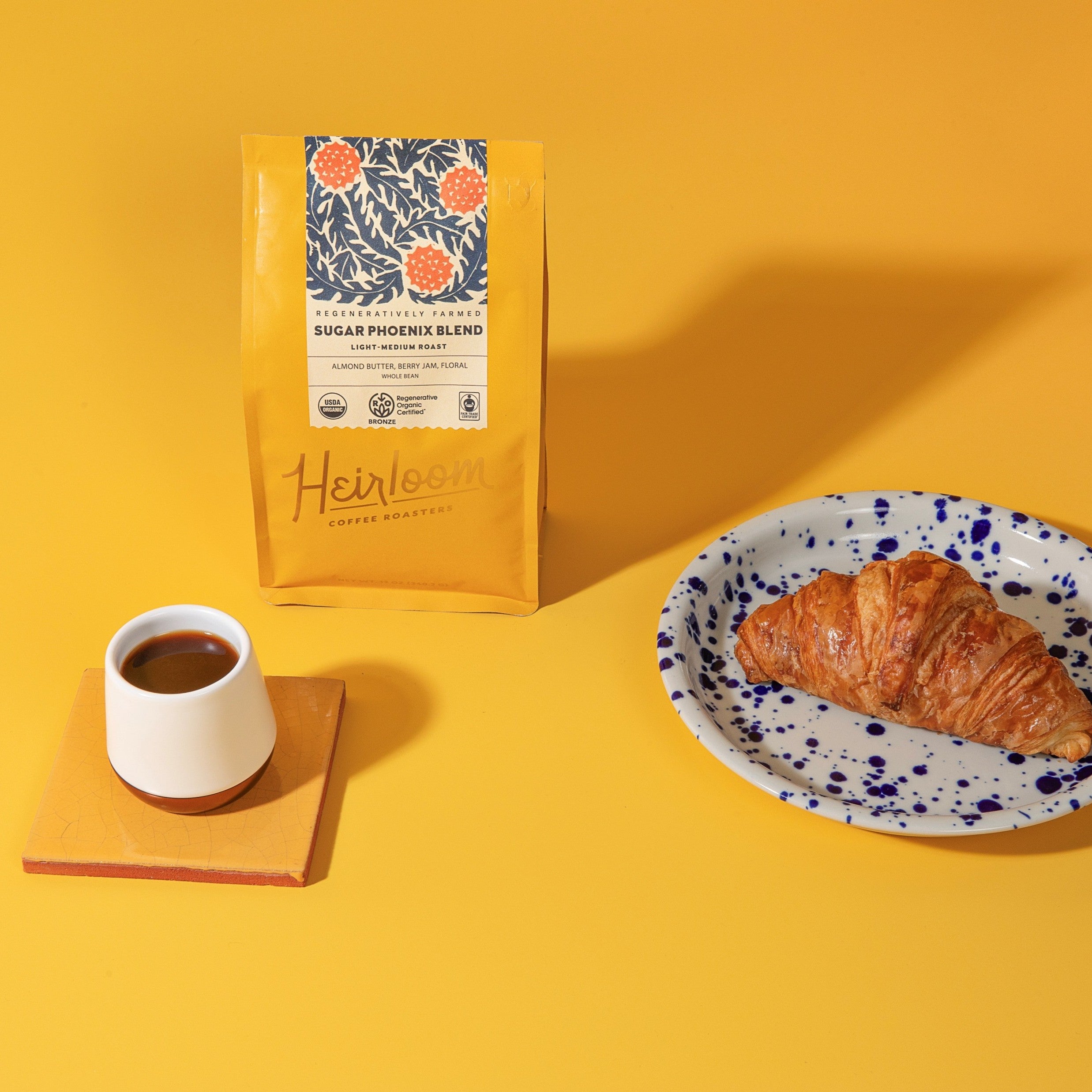 HeirloomCoffeeRoasters_SugarPhoenixROCWholeBeanCoffee_Lifestyle02.jpg