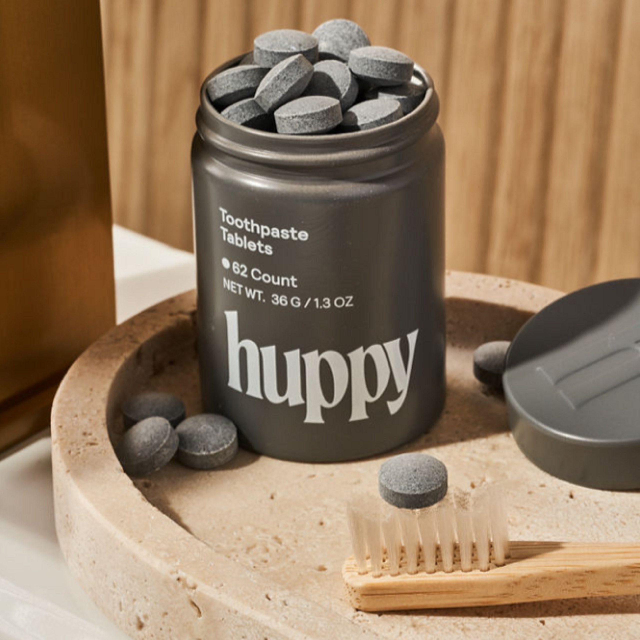 Huppy_Toothpaste_Tablets_with_Tin_Charcoal_Mint_Lifestyle_2_wefr5z.jpg