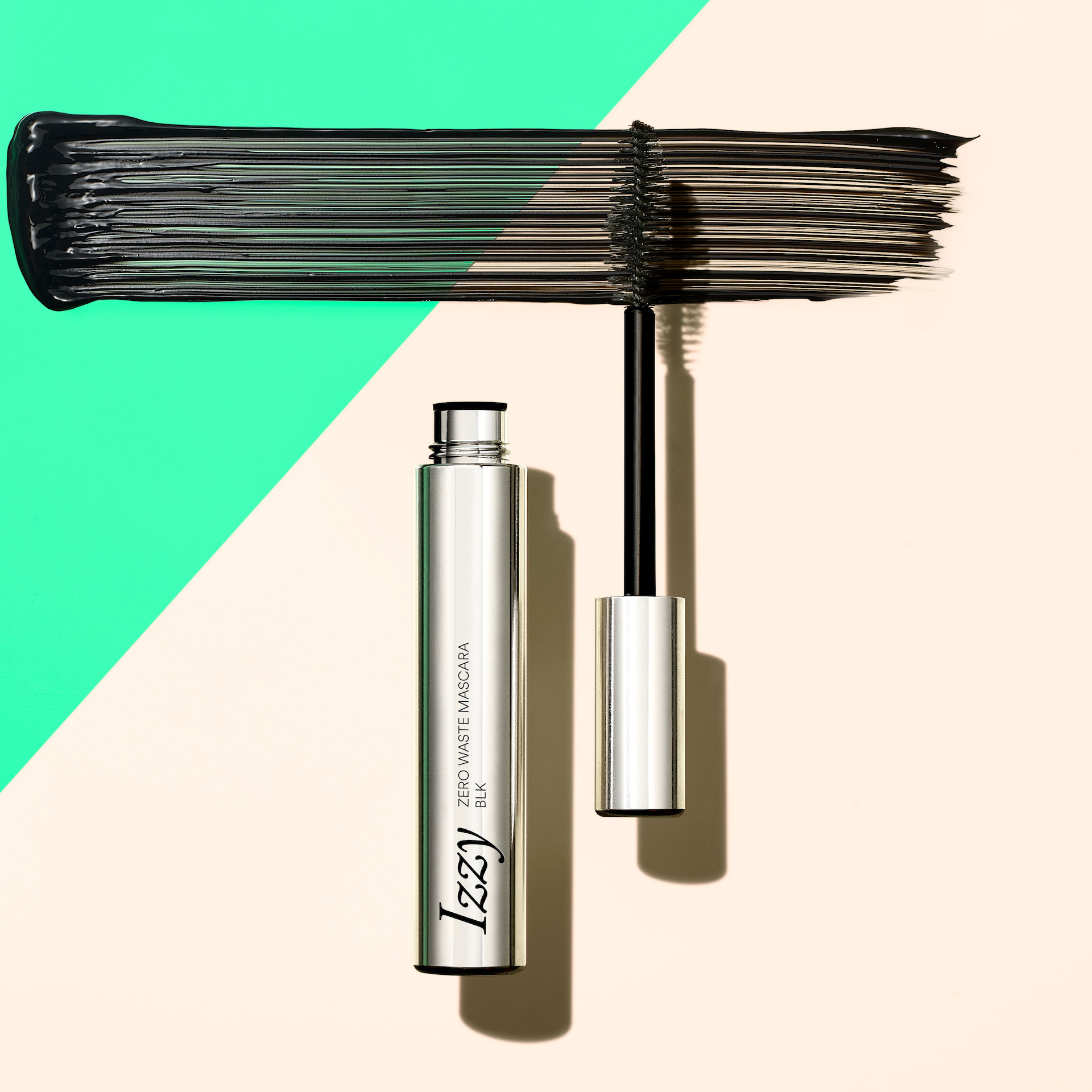 Izzy_Grove_Mascara_1.png