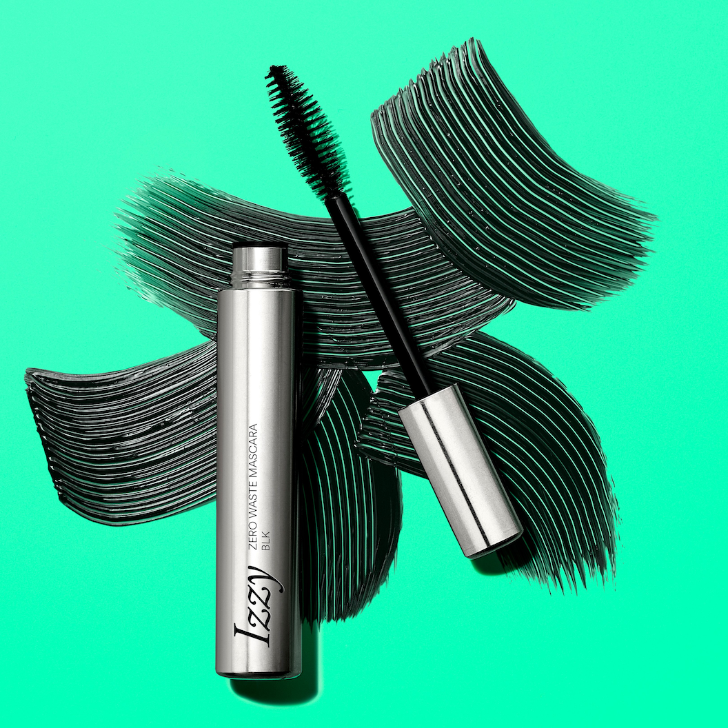 Izzy_Grove_Mascara_2.png