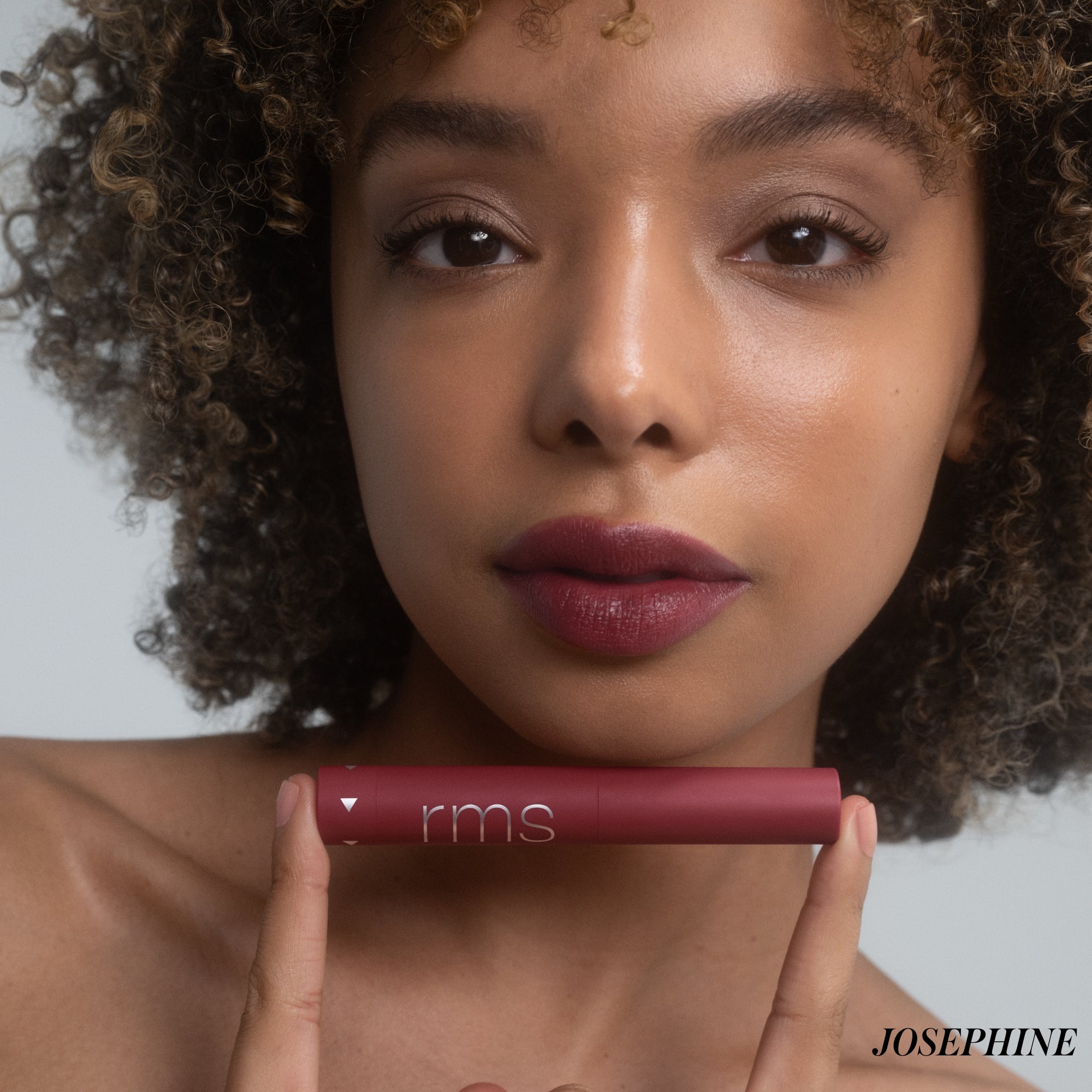 JOSEPHINE-MODEL.jpg