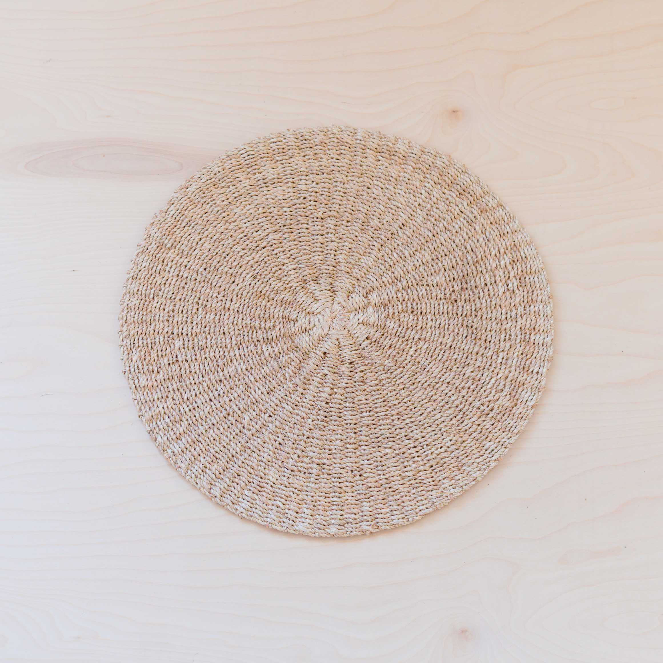 LIKHA_380015_Abaca-Round-Placemats-s2_Natural-1.jpg
