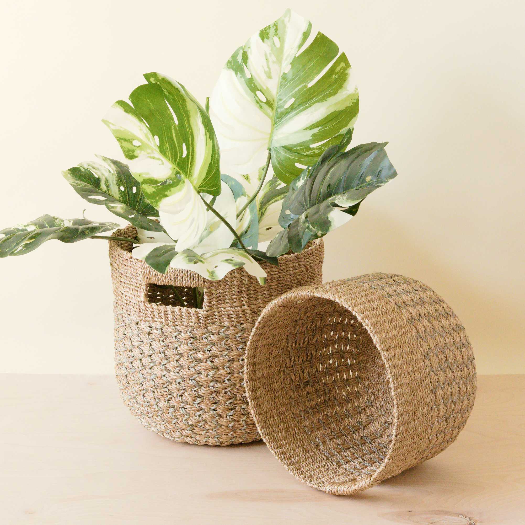 LIKHA_80039_Abaca-Round-Bottom-Baskets-s2_Grey-2.jpg