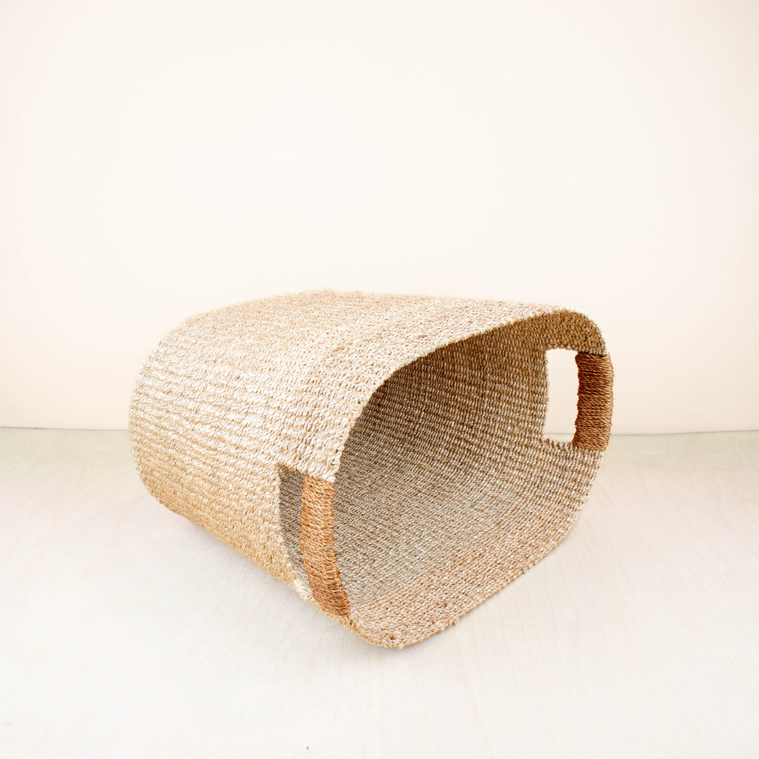 LIKHA_80106_Abaca-Rounded-Oval-Baskets-s2_Tan-5.jpg