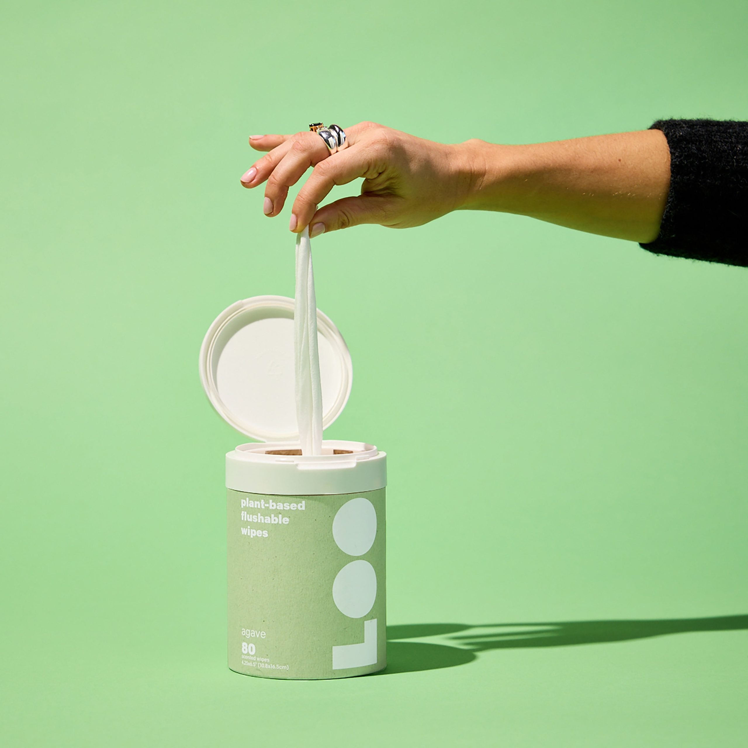 LOO_Agave_Flushable_Wipes_Agave_Lifestyle3.jpg