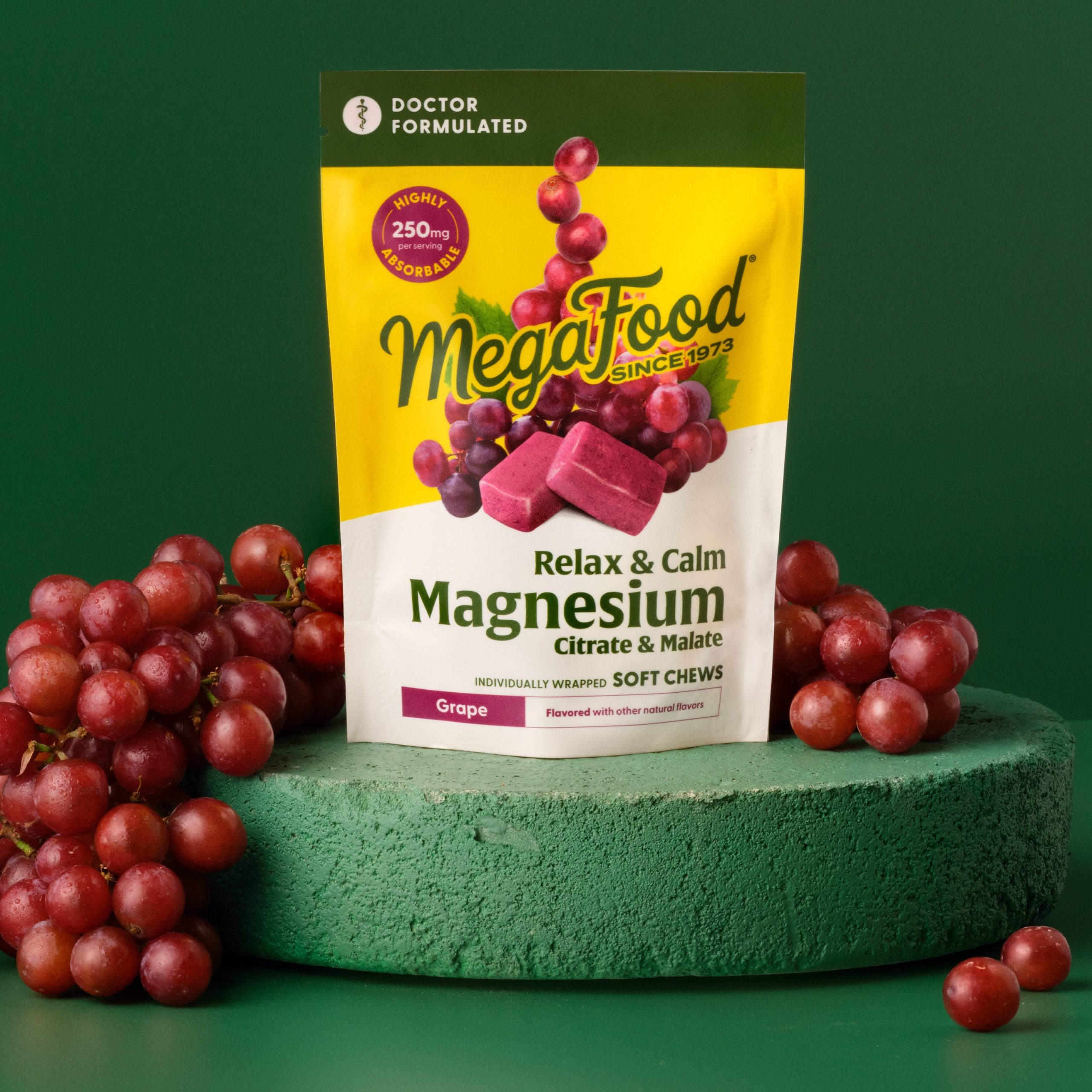 Mag-Chews-Grape-Lifestyle-3000x3000-dc1935f6-cc07-4088-aae9-c24537a3f346.jpg