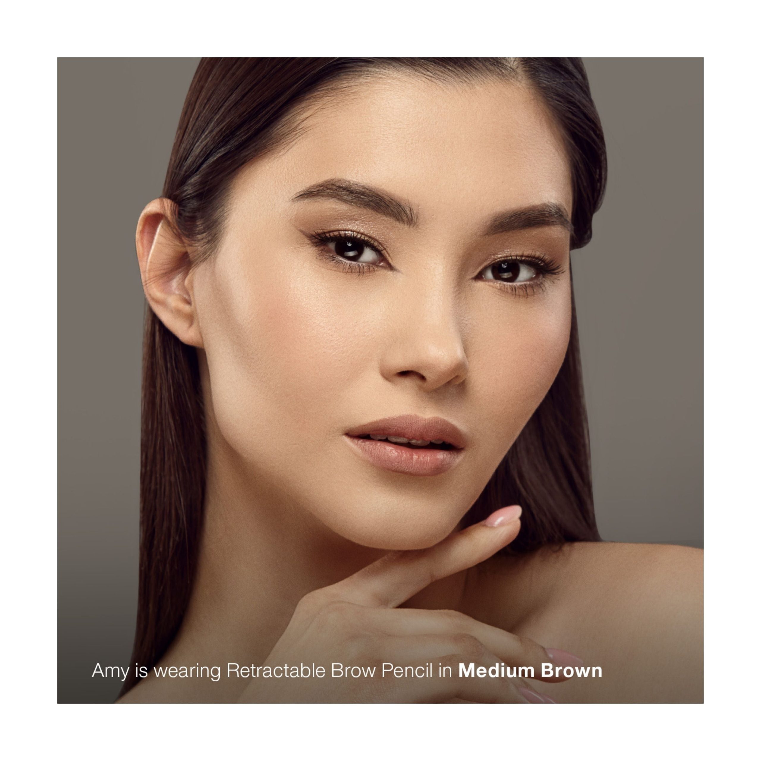 Mineral_Fusion_Retractable_Brow_Pencil_Medium_Brown_Lifestyle.jpg