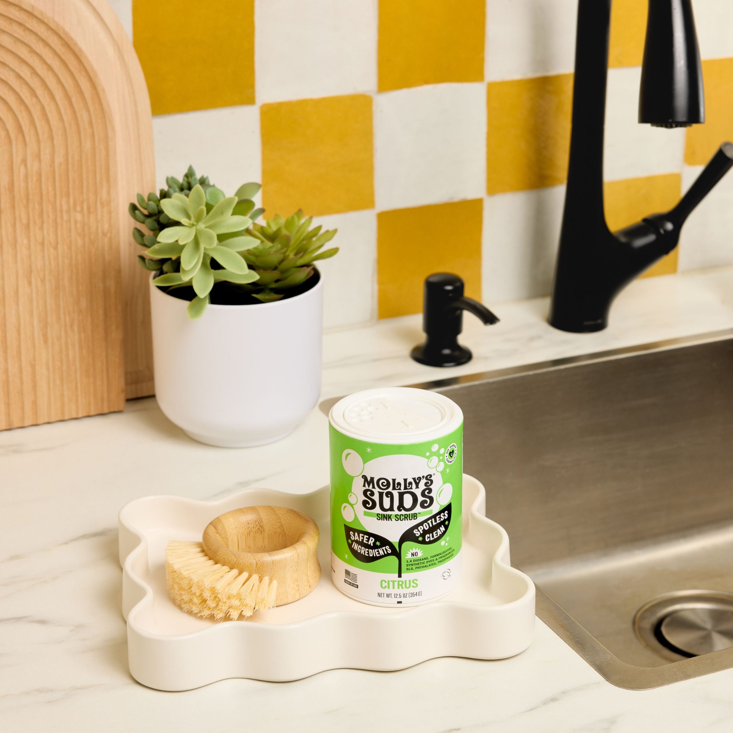 Molly_sSuds_SinkScrub_Citrus_Lifestyle1.jpg
