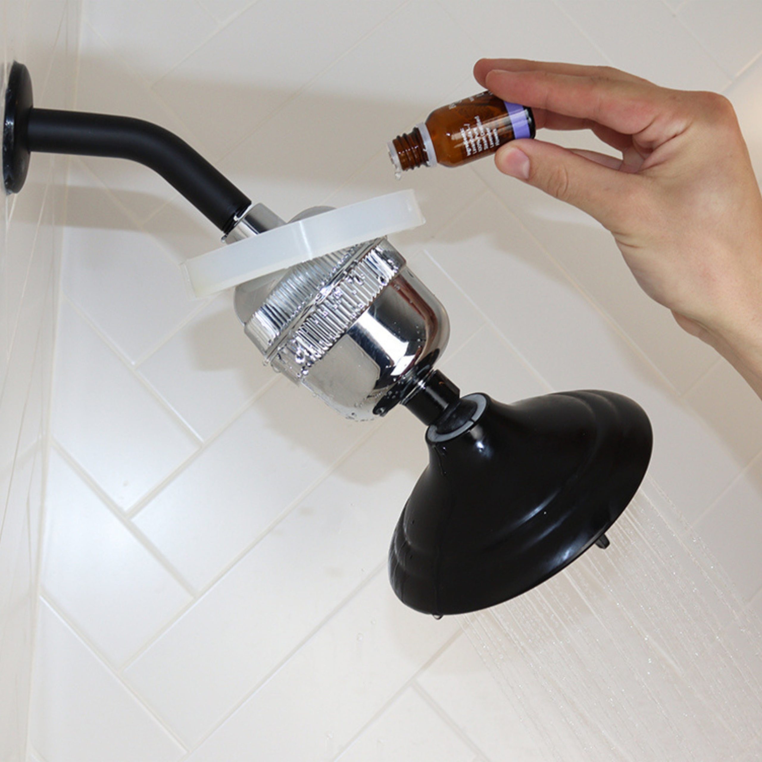 NewWave_Showerfilter_Lifestyle_1.jpg