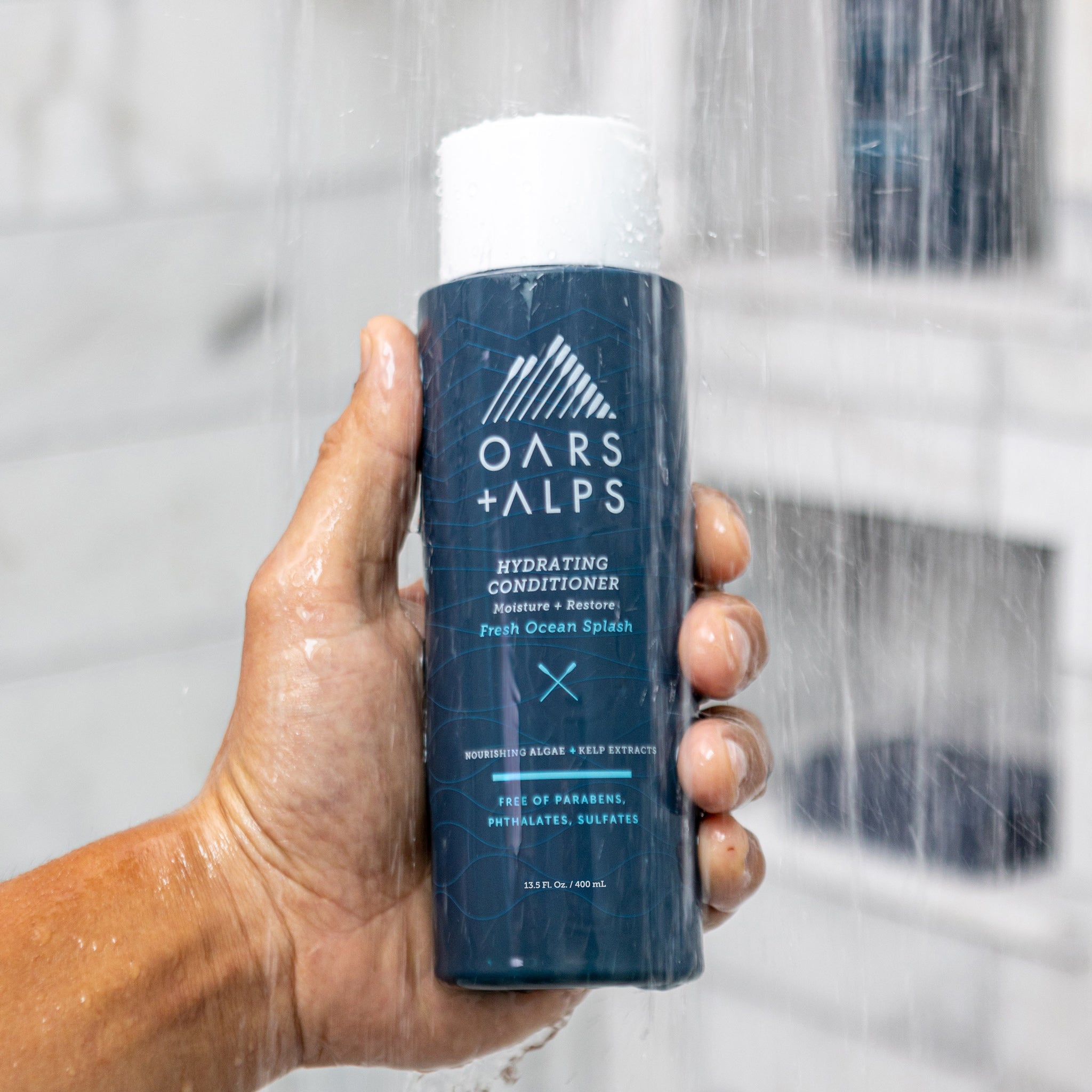 OarsAlps_HydratingConditioner_lifestyle_3.jpg