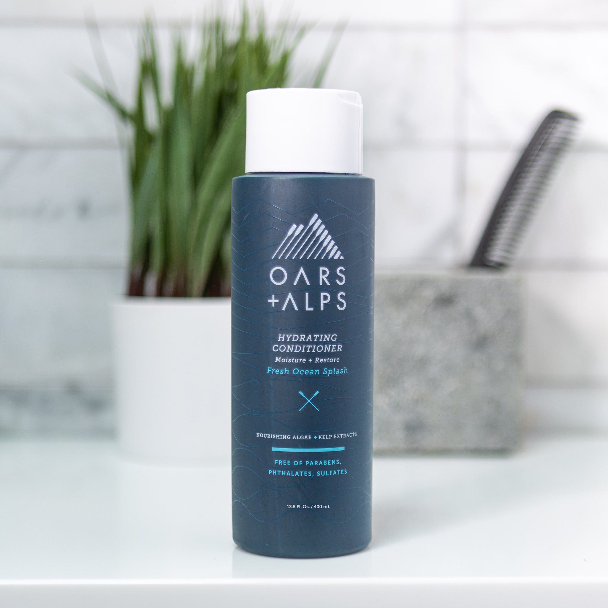 OarsAlps_HydratingConditioner_lifestyle_4.jpg