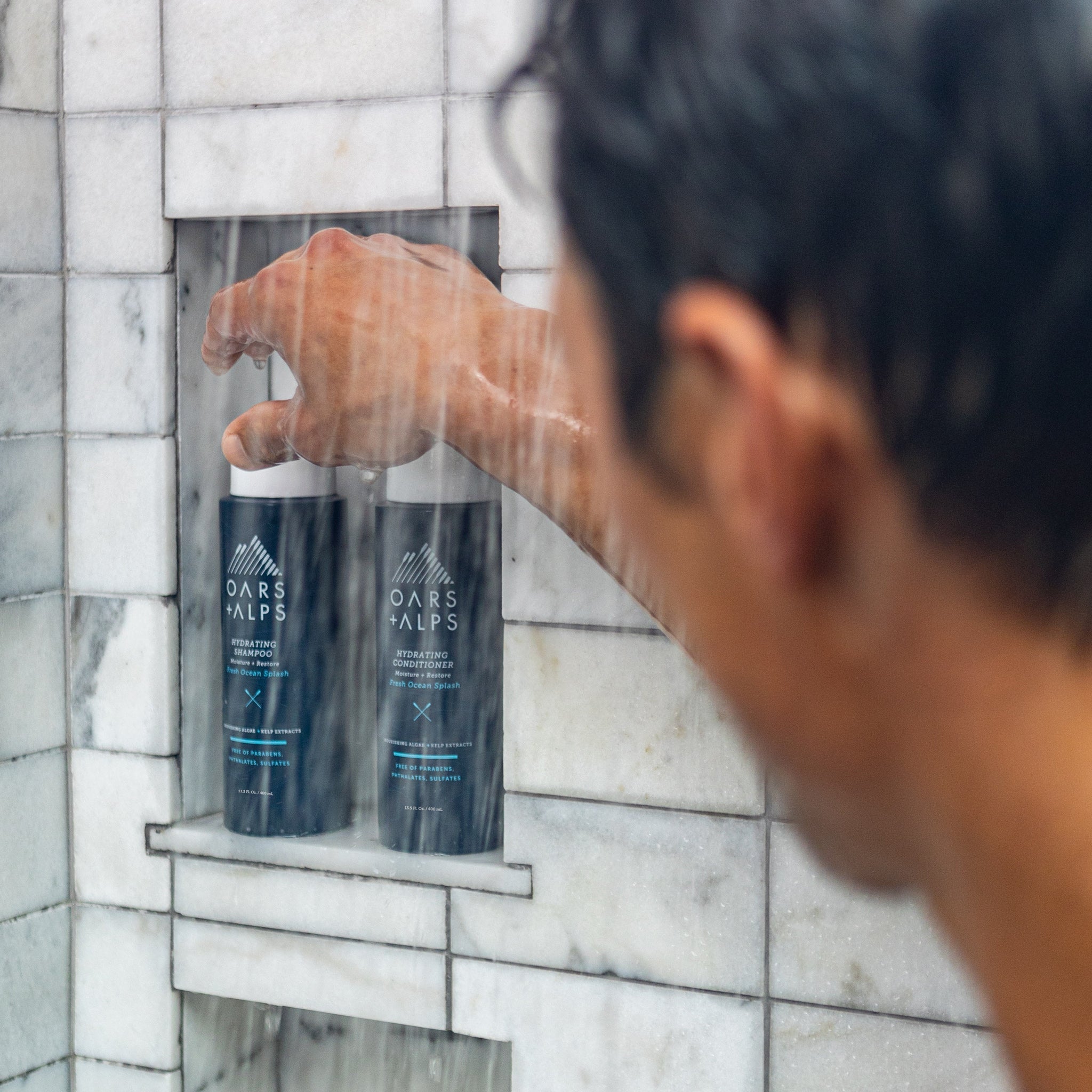 OarsAlps_HydratingConditioner_lifestyle_6.jpg