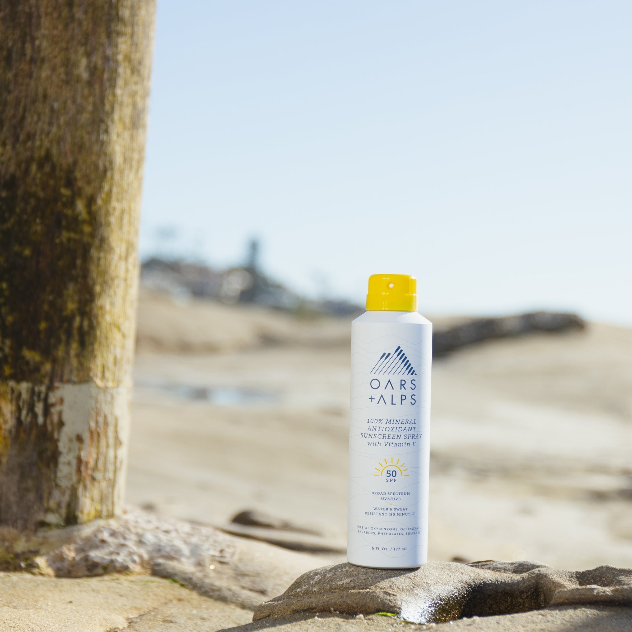 OarsAlps_MineralSunscreenSpray_SPF50_lifestyle_3.jpg