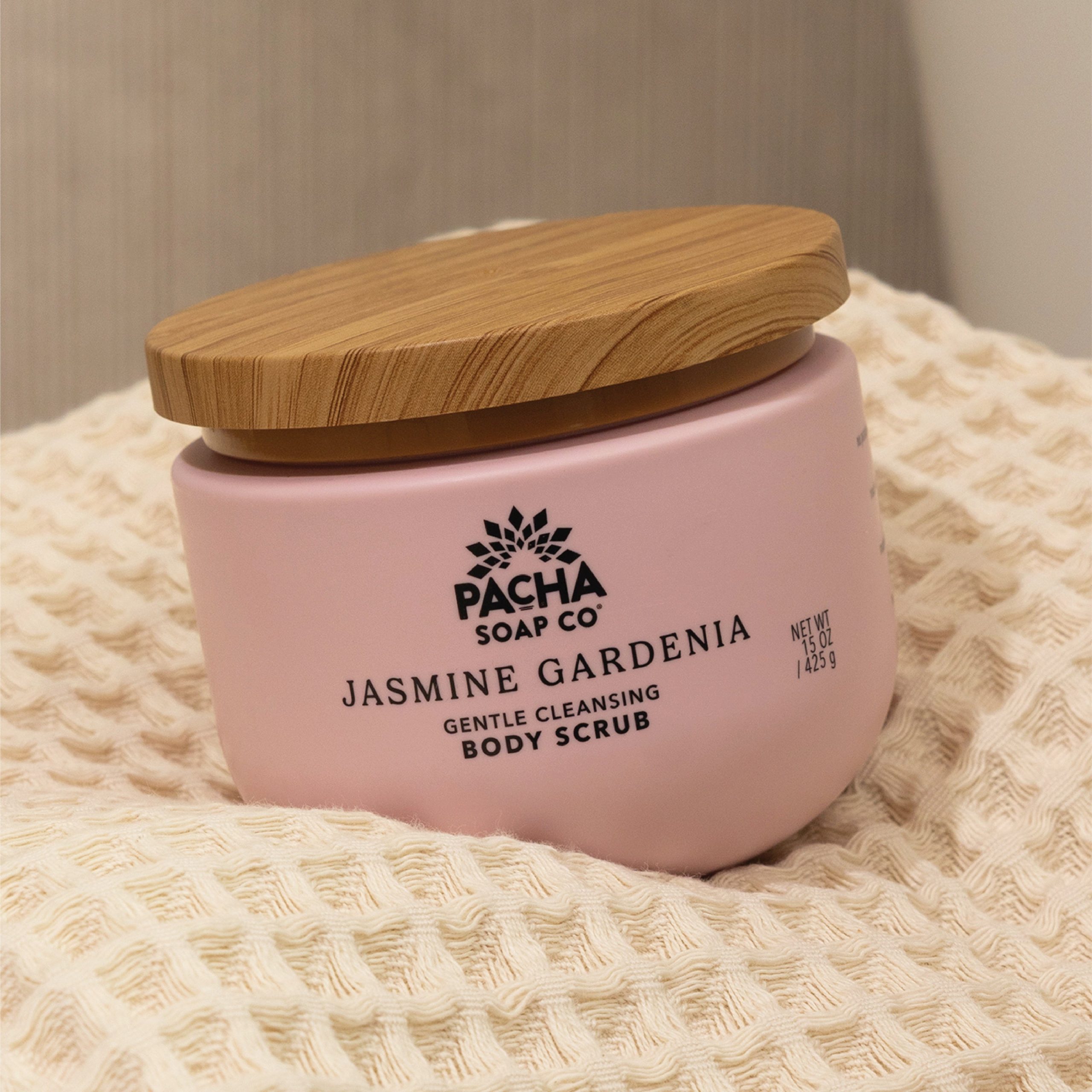 Pacha_BodyScrub_JasmineGardenia_Lifestyle.jpg