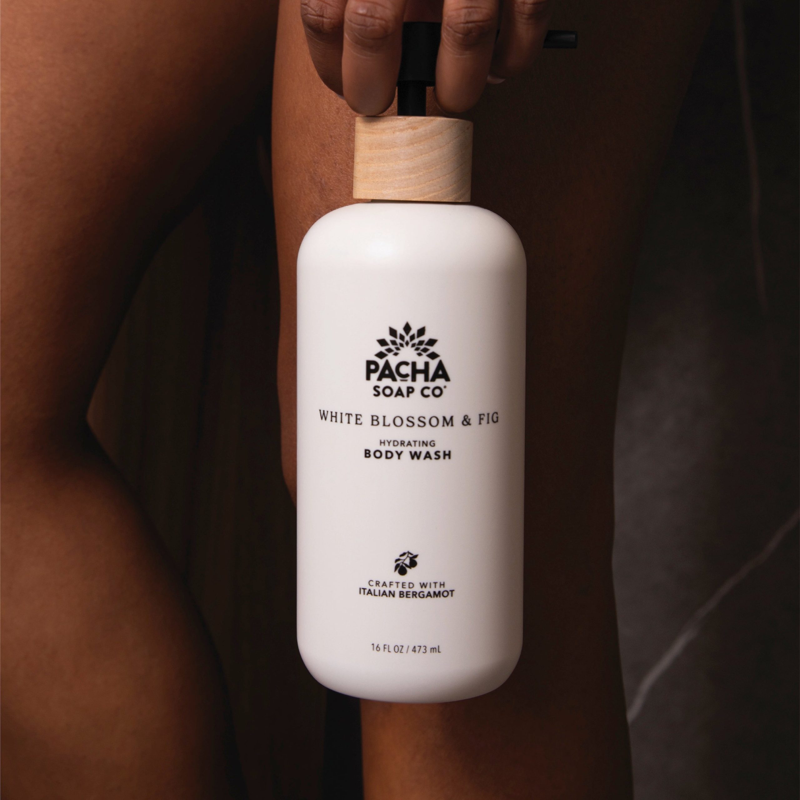 Pacha_BodyWash-WhiteBlossom_Fig_Lifestyle.jpg