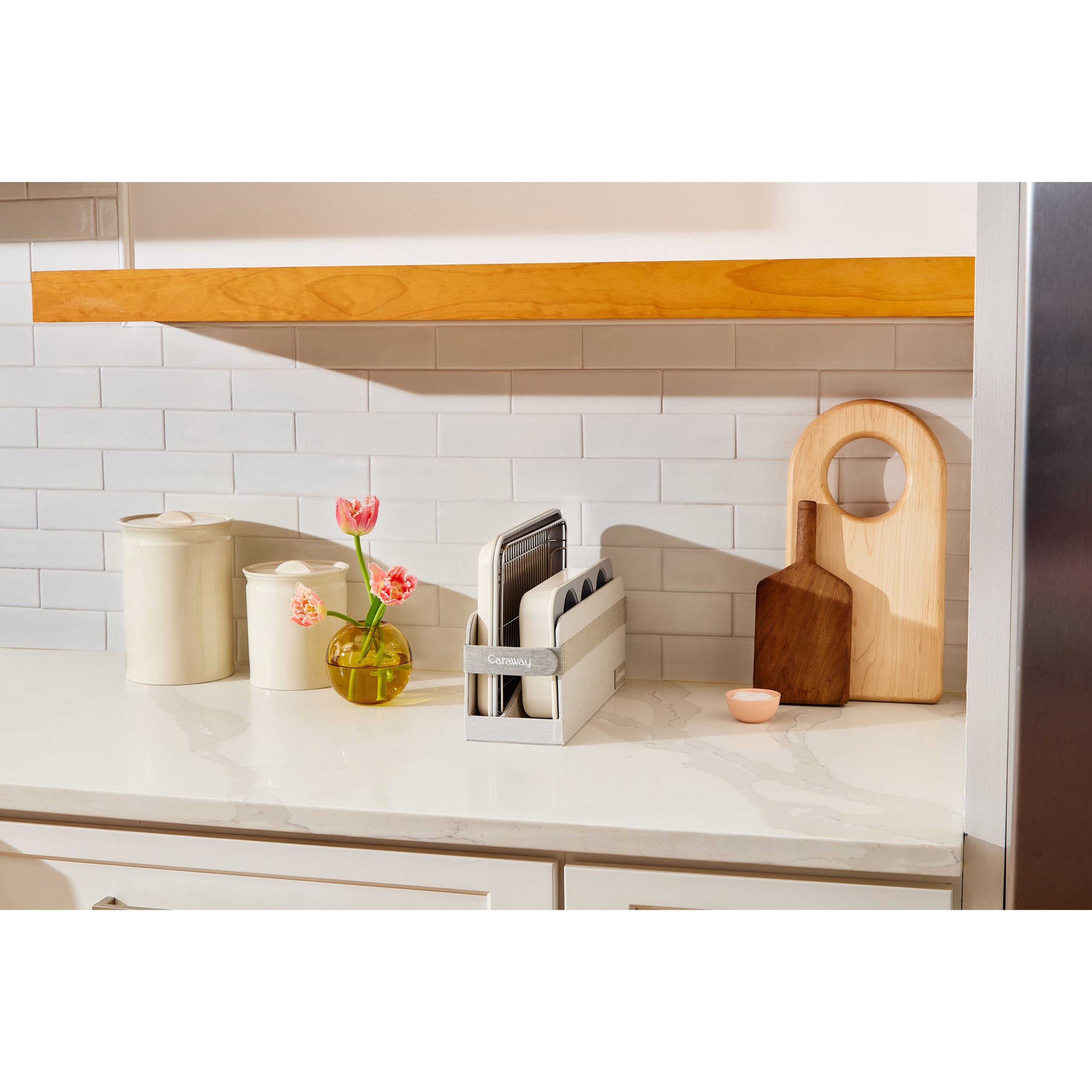 Shot_01_Displayed_On_Countertop_Set_0144_Gray_3.jpg