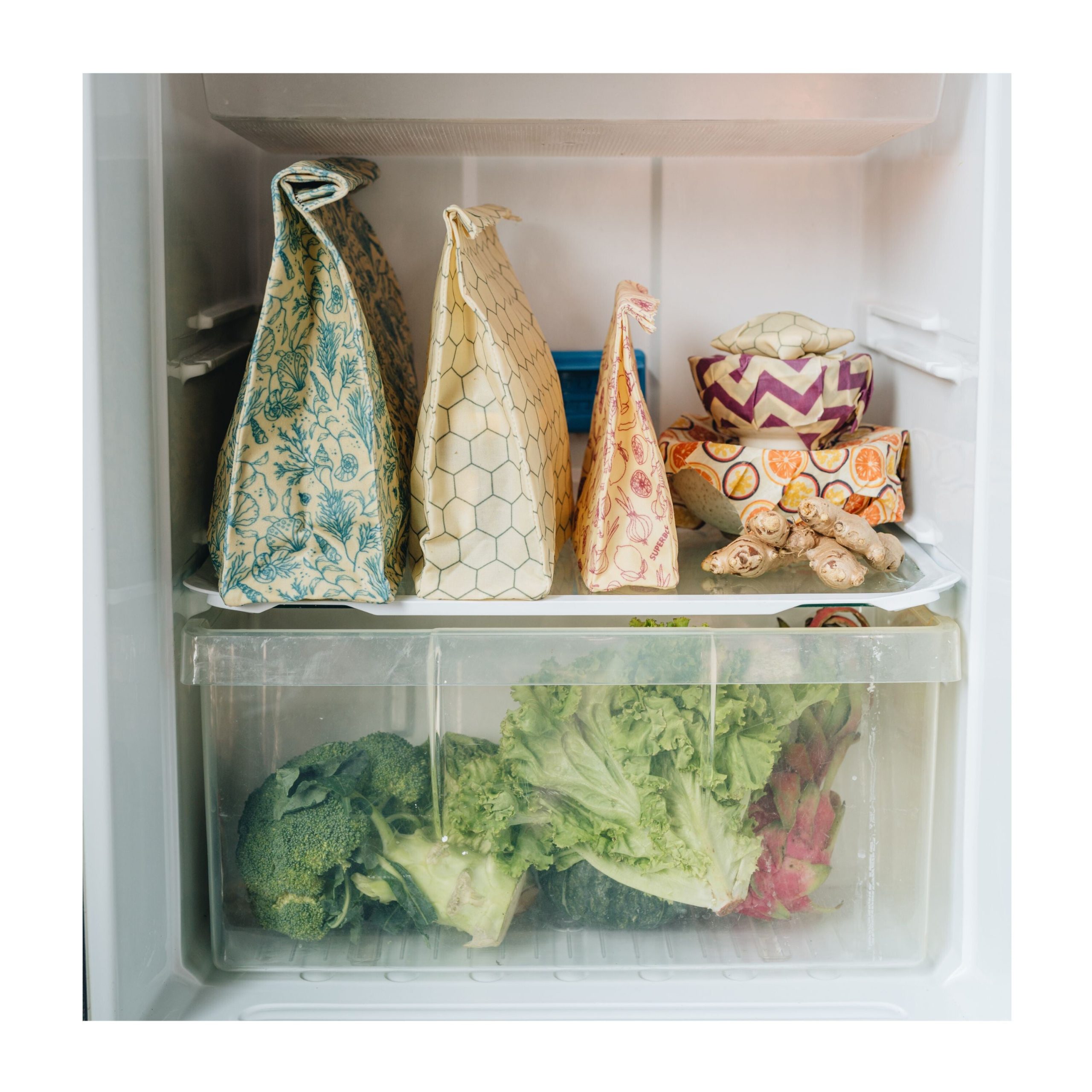 SuperBee_WaxedFoodBag_Medium_Lifestyle_4.jpg