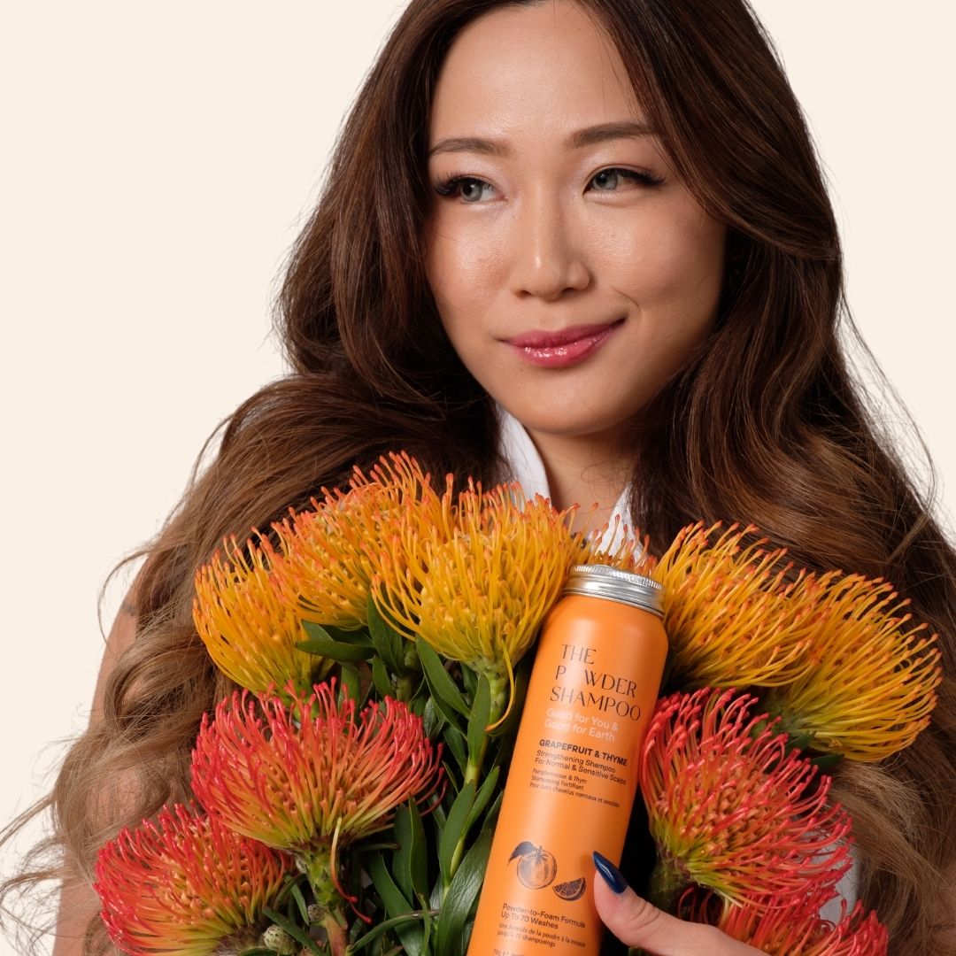 The_Powder_Shampoo_Strengthening_Soothing_Powder_Shampoo_Orange_Grapefruit_Lifestyle2.jpg