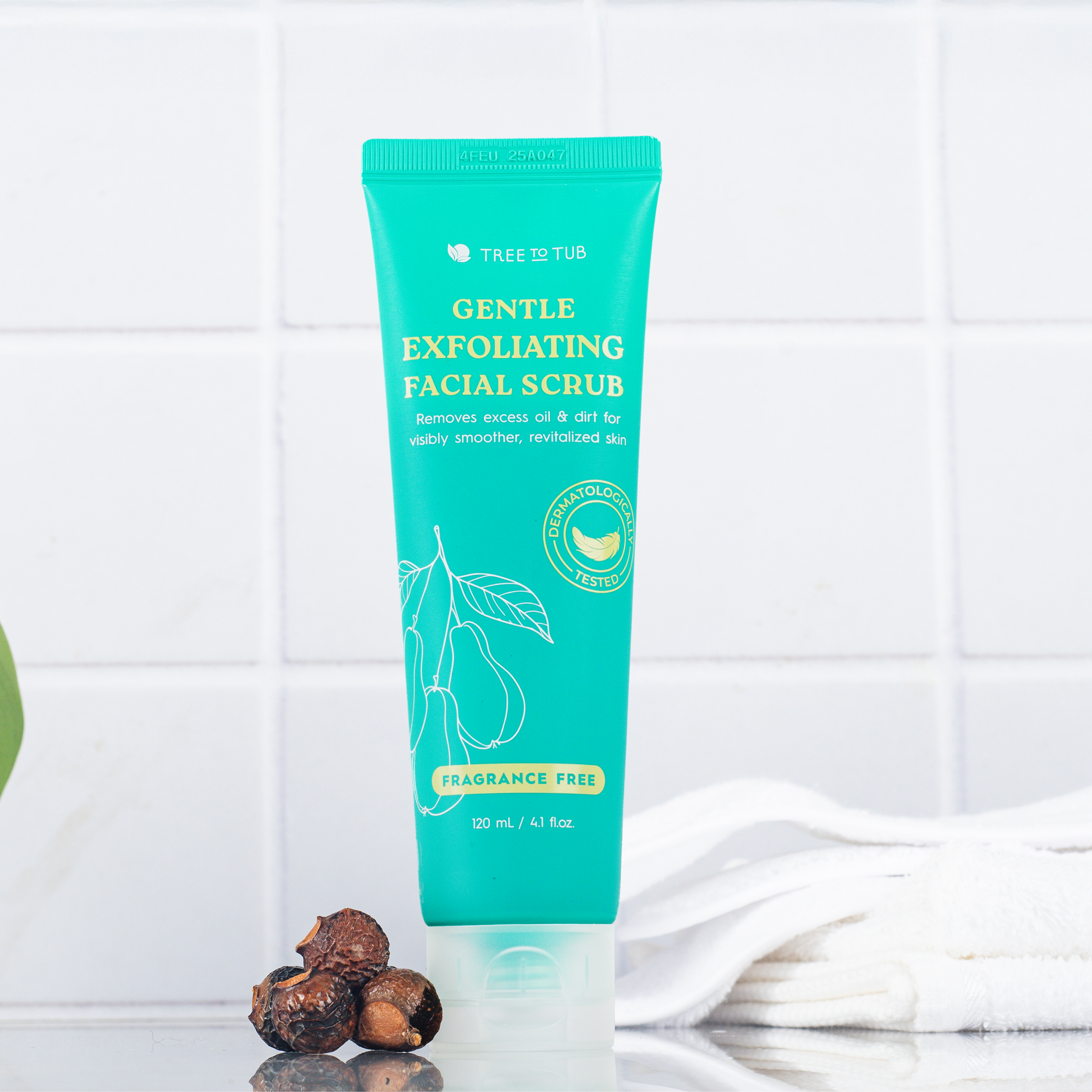 TreeToTub_ExfoliatingFacialScrub_Lifestyle3.png