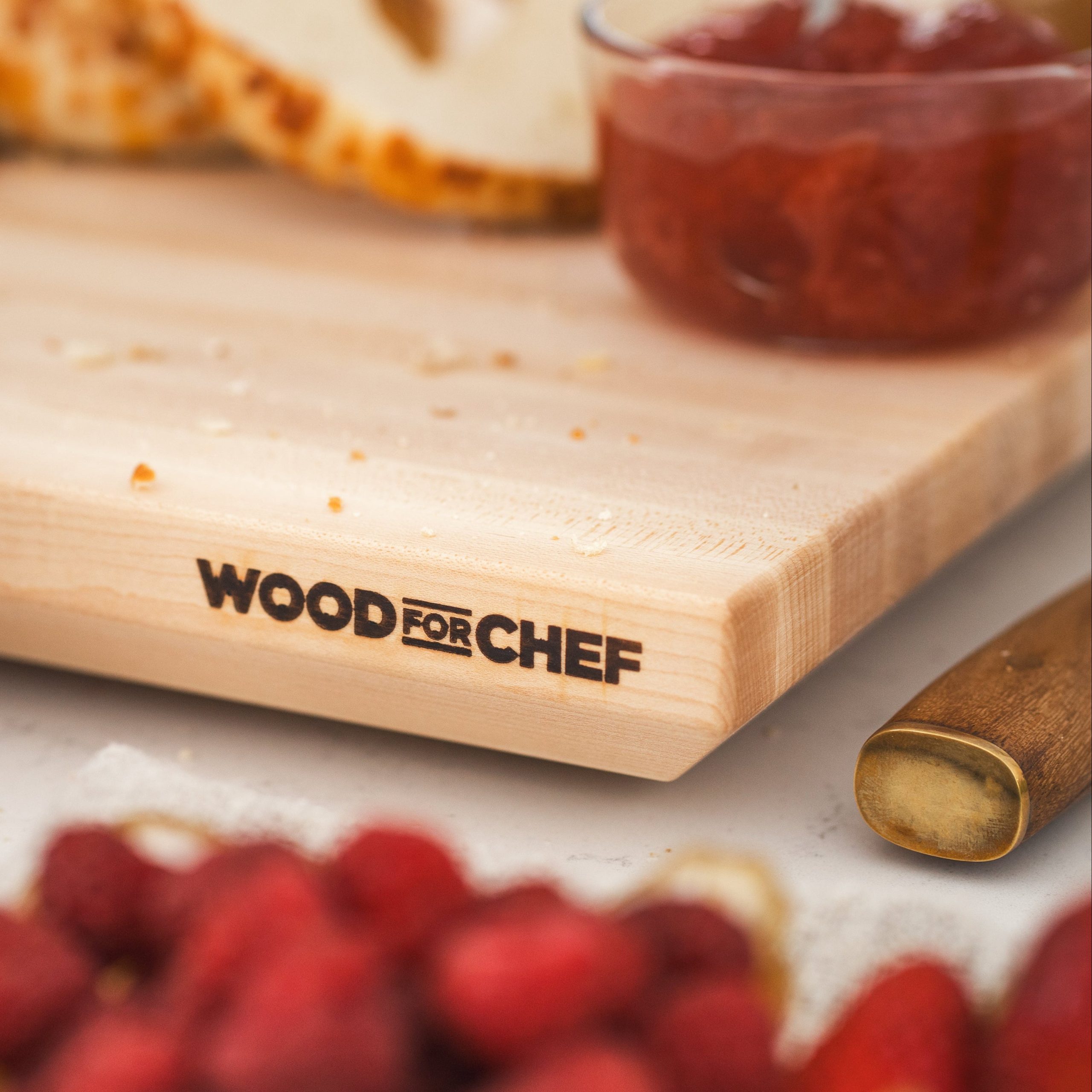 WFC_AltoRaiseWoodBoard_MapleMedium_Lifestryle1.jpg