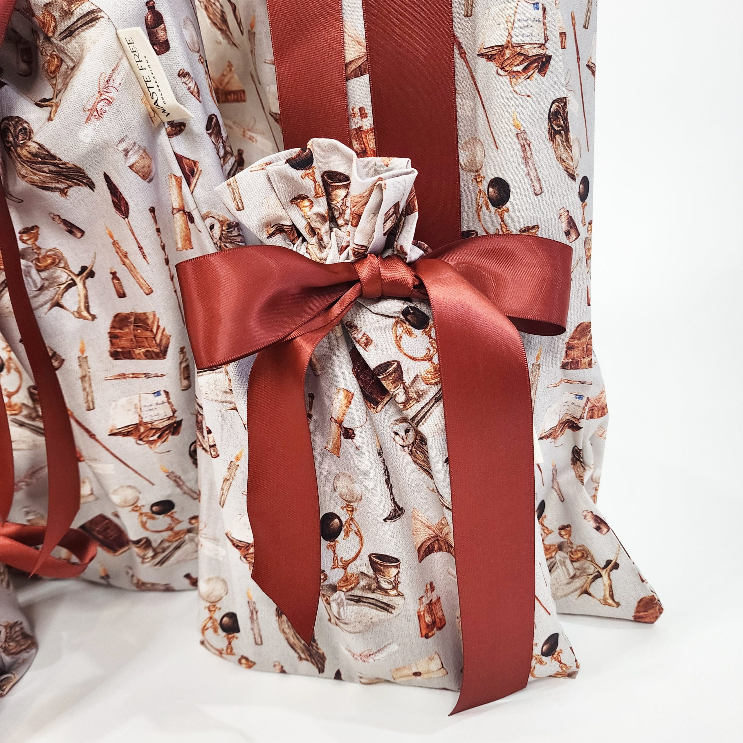 WFC_Setof5giftbags_Wizardsandwands_B-SO-5-WIZ_tiny.jpg