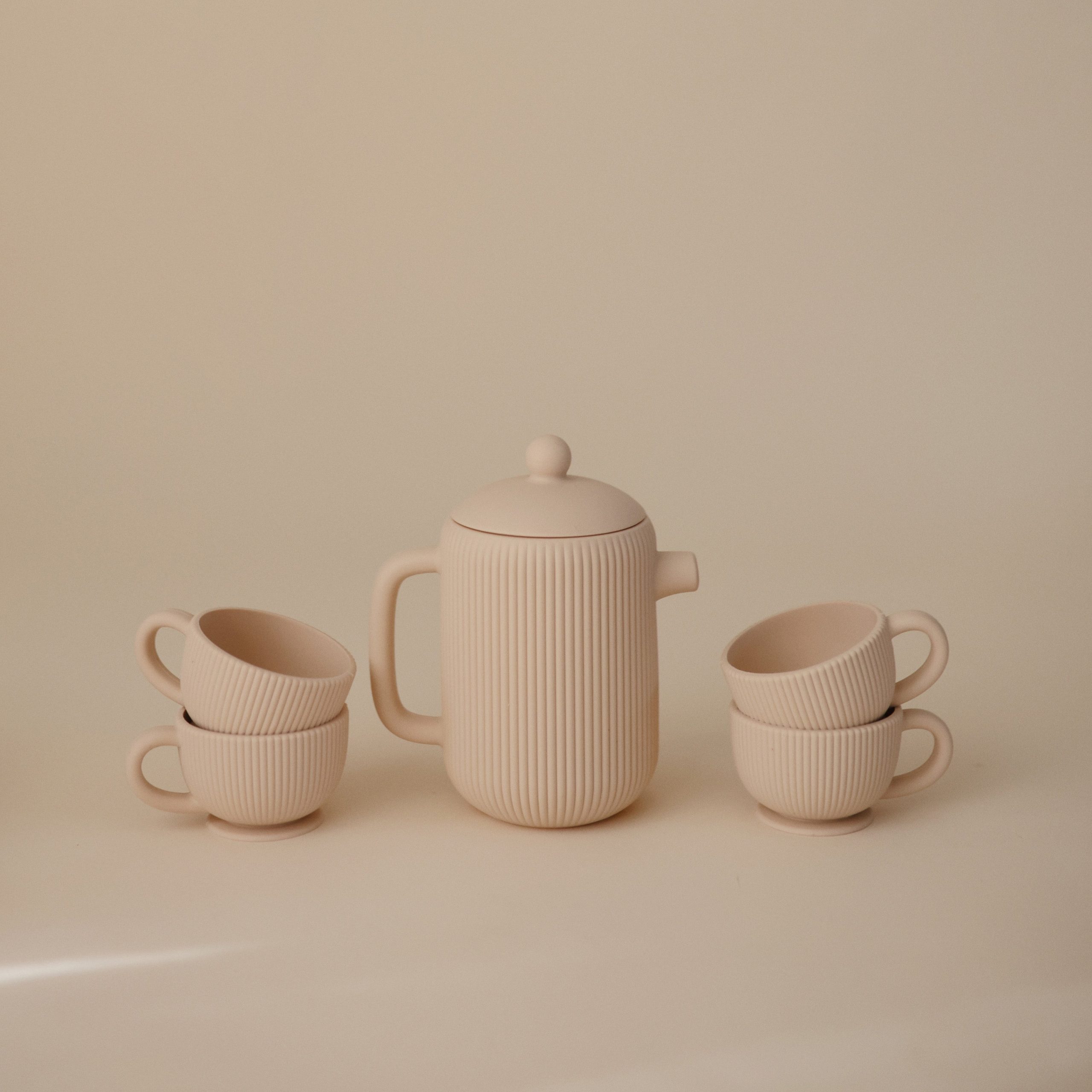 mushie_SiliconeTeaPlaySet_ShiftingSand_04.jpg